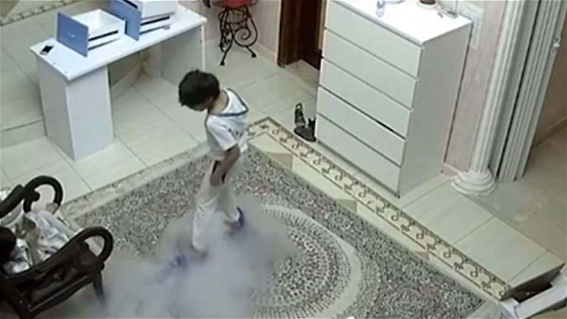 انفجار هوفربورد داخل منزل... وماذا حلّ بالطفلين في الغرفة؟