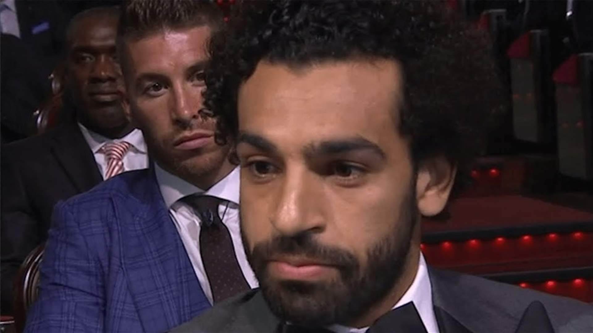 بعدما أصابه وأخرجه من الدوري... هذا فعله محمد صلاح براموس (فيديو)