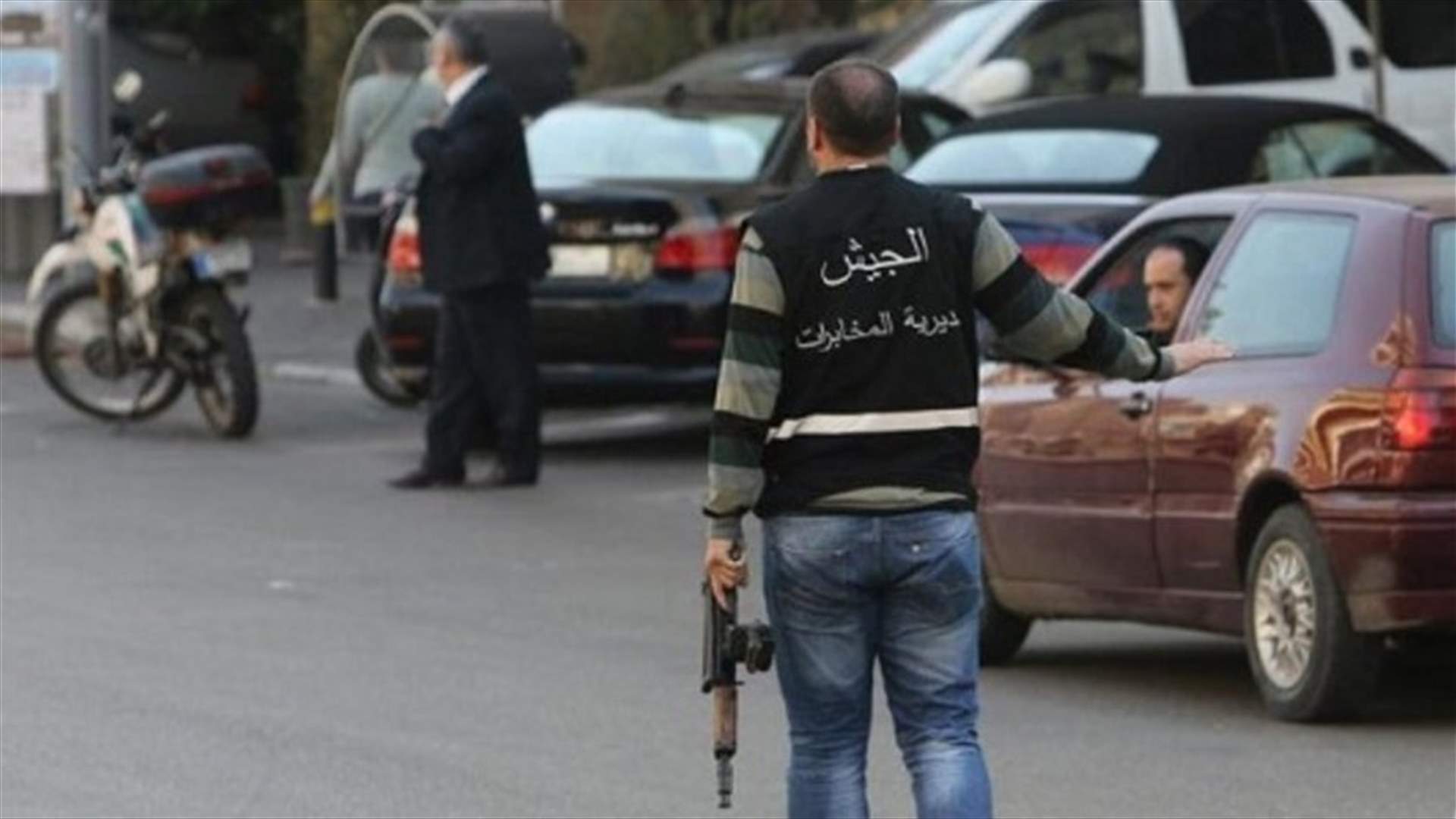 القاء القبض على مروج عملة مزورة في معركه- صور