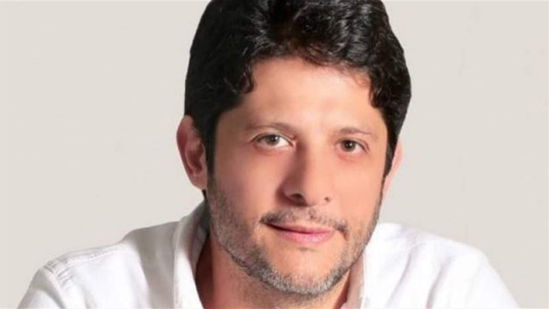 معين شريف يُرسل هذه الصورة عبر واتساب!