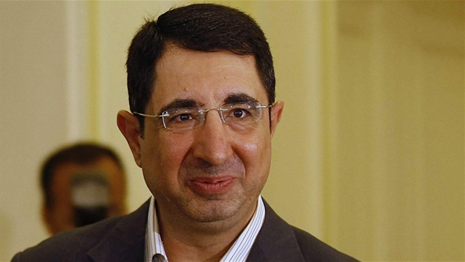 حسين الحاج حسن الى دمشق غدا... ويفتتح الخميس الجناح اللبناني في معرض دمشق الدولي