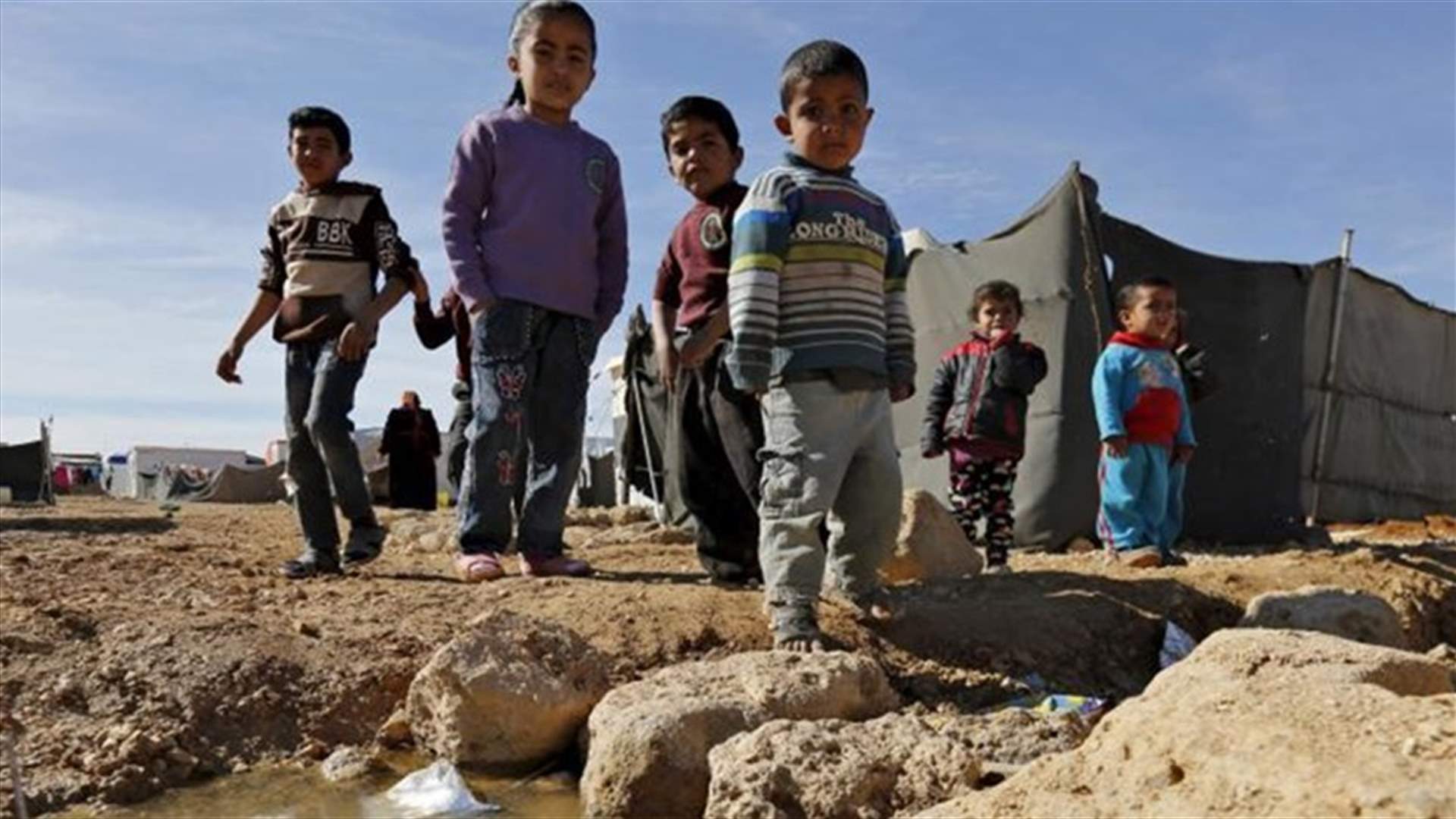 دفعة من النازحين السوريين تغادر لبنان غدا...