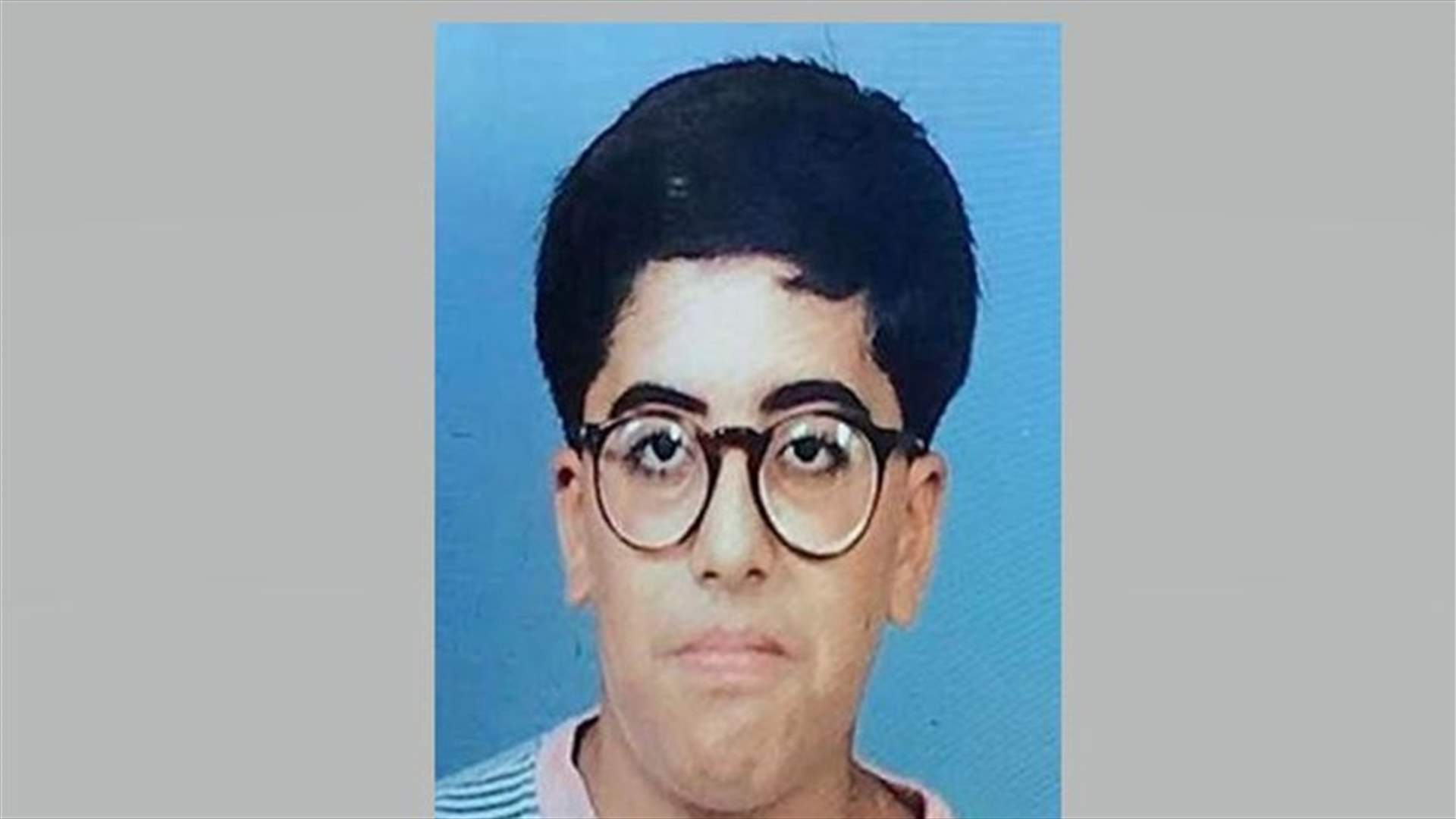 هذا الطفل أصبح اليوم من أشهر إعلاميي لبنان... من هو؟