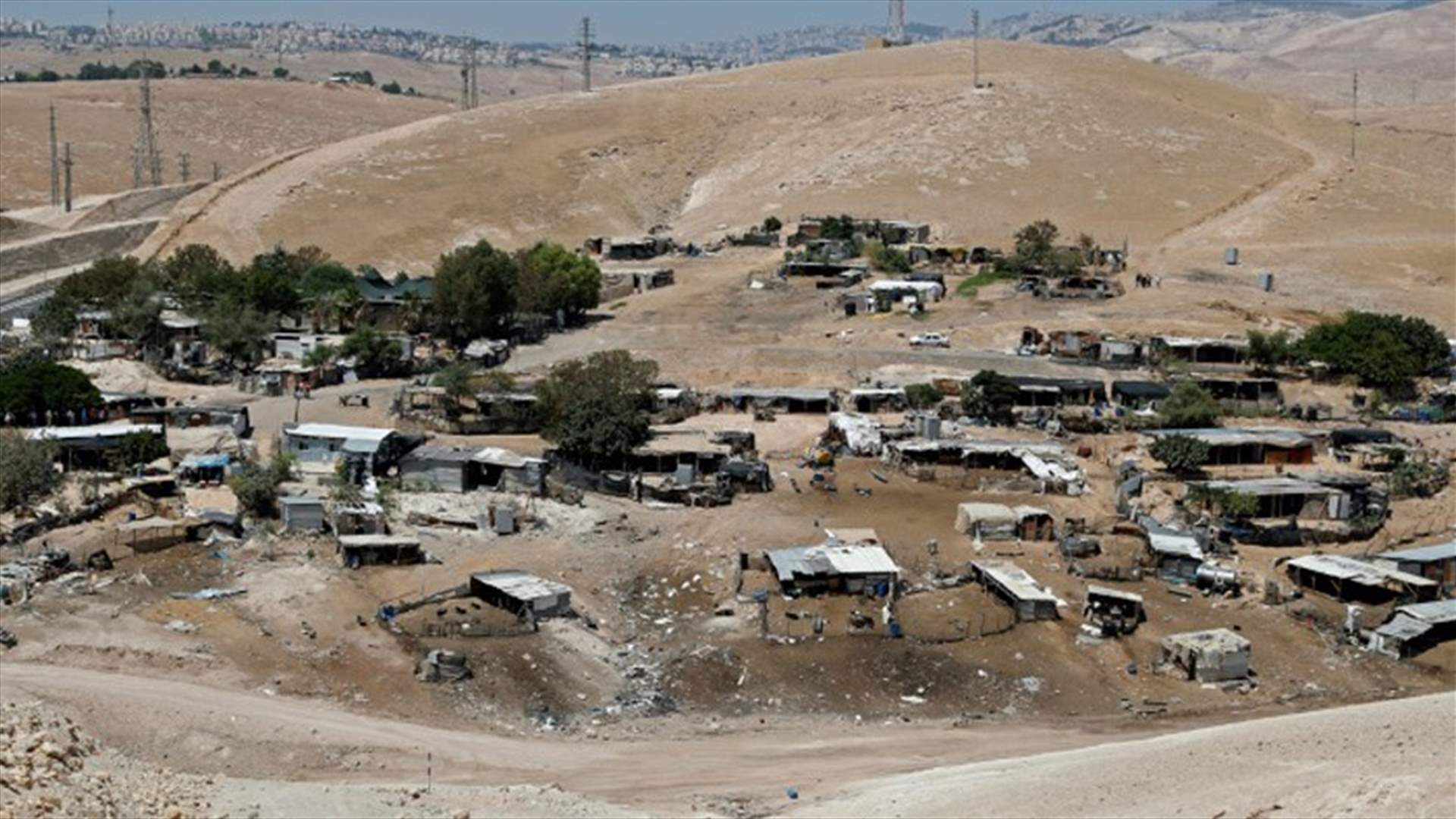 اسرائيل تؤيد قرار هدم قرية بدوية في الضفة الغربية...