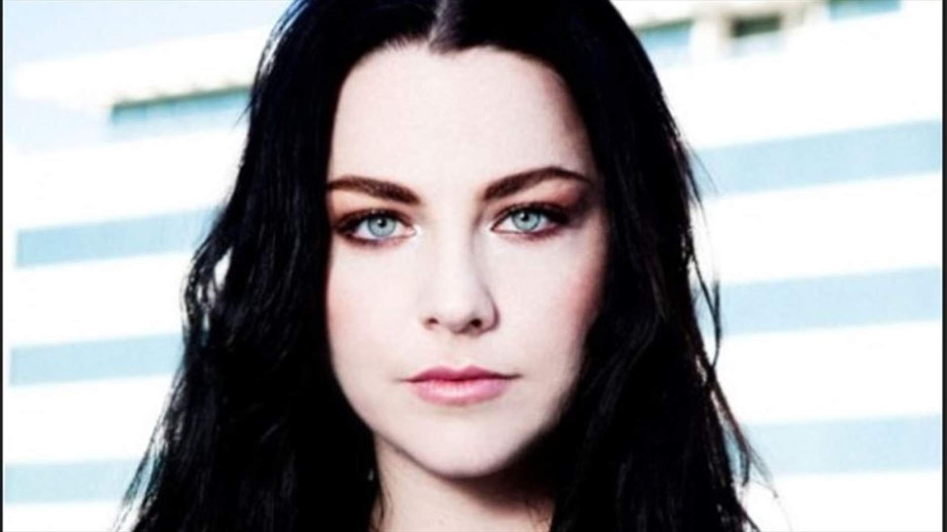 كيف أصبحت نجمة Evanescence اليوم؟