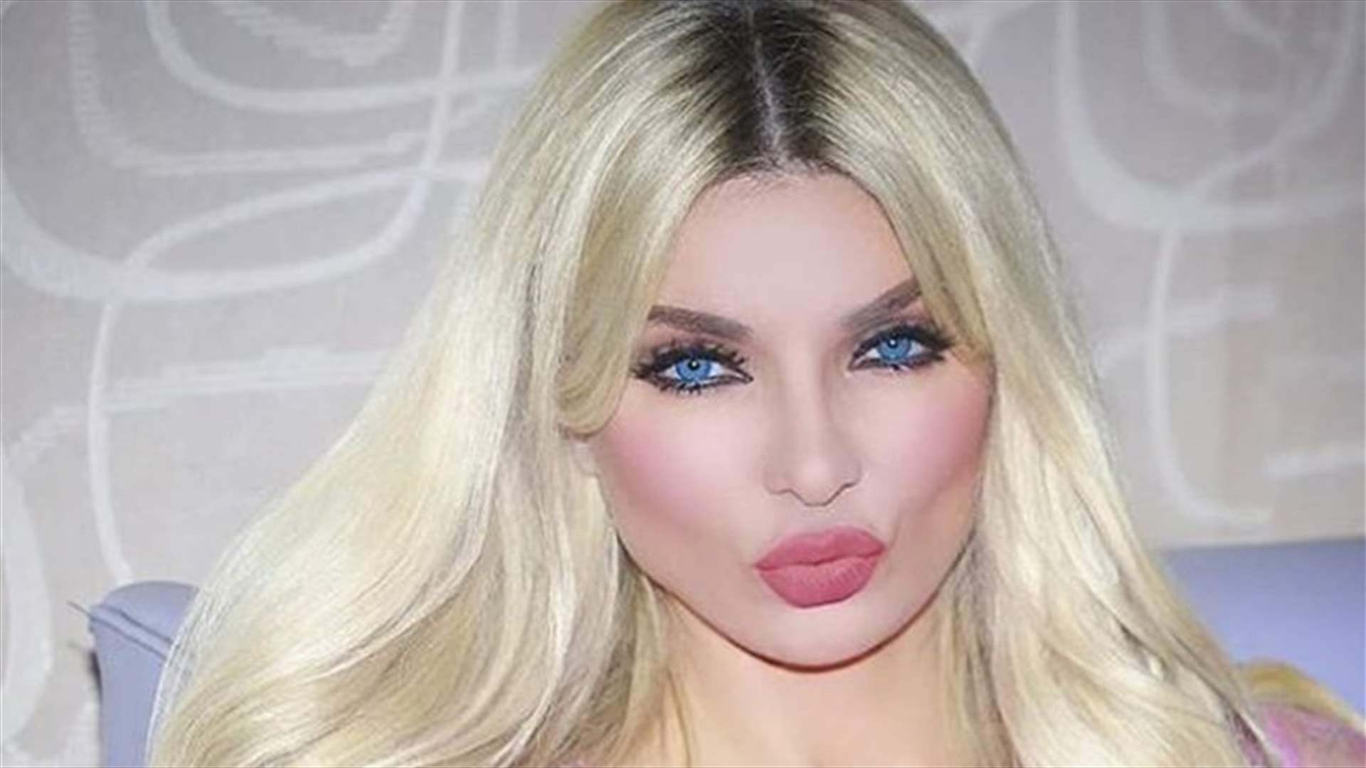 ميريام كلينك تنشر صورة &quot;Over&quot;.. والجمهور يتّهمها بتكبير صدرها (بالصورة)