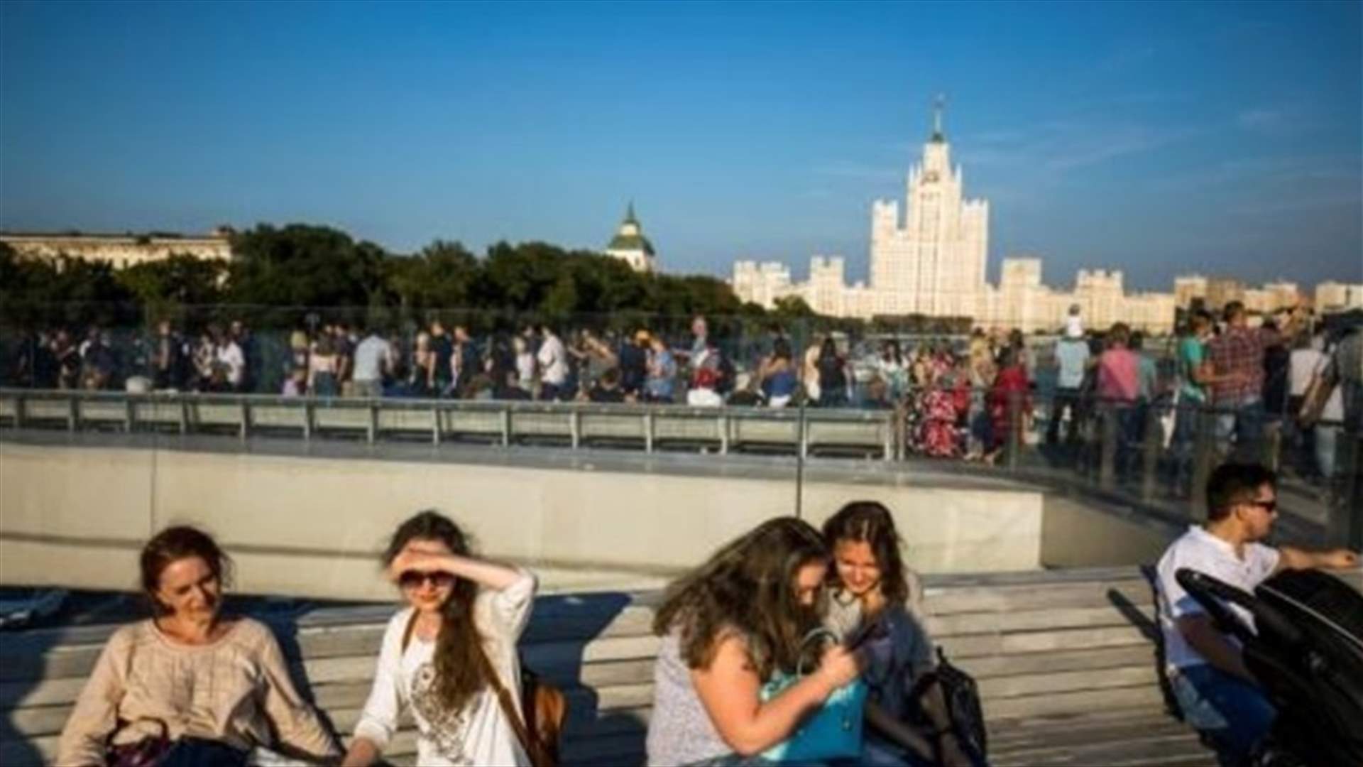 الروس يقترعون في انتخابات محلية والمعارضة تتظاهر