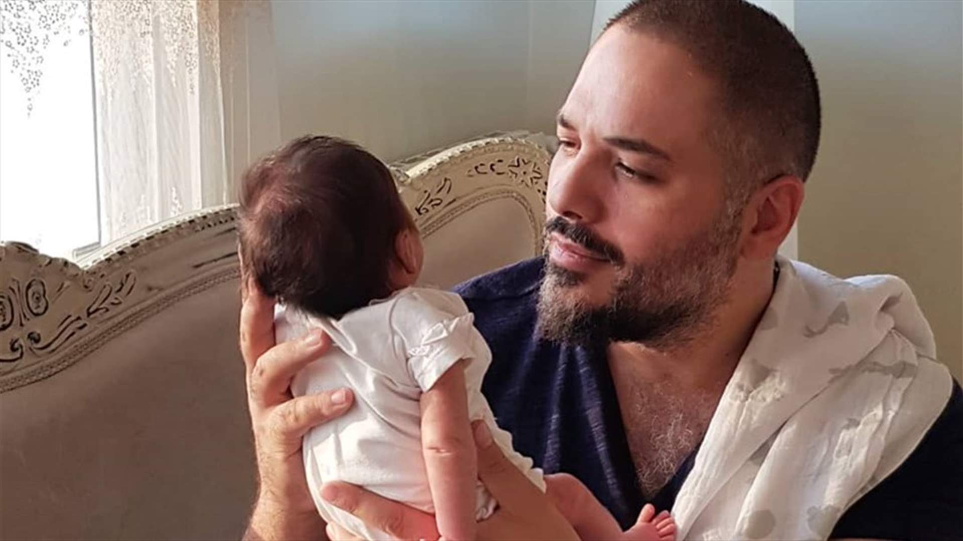 ابنة رامي عياش تُشعل انستغرام بطرافتها (صور)