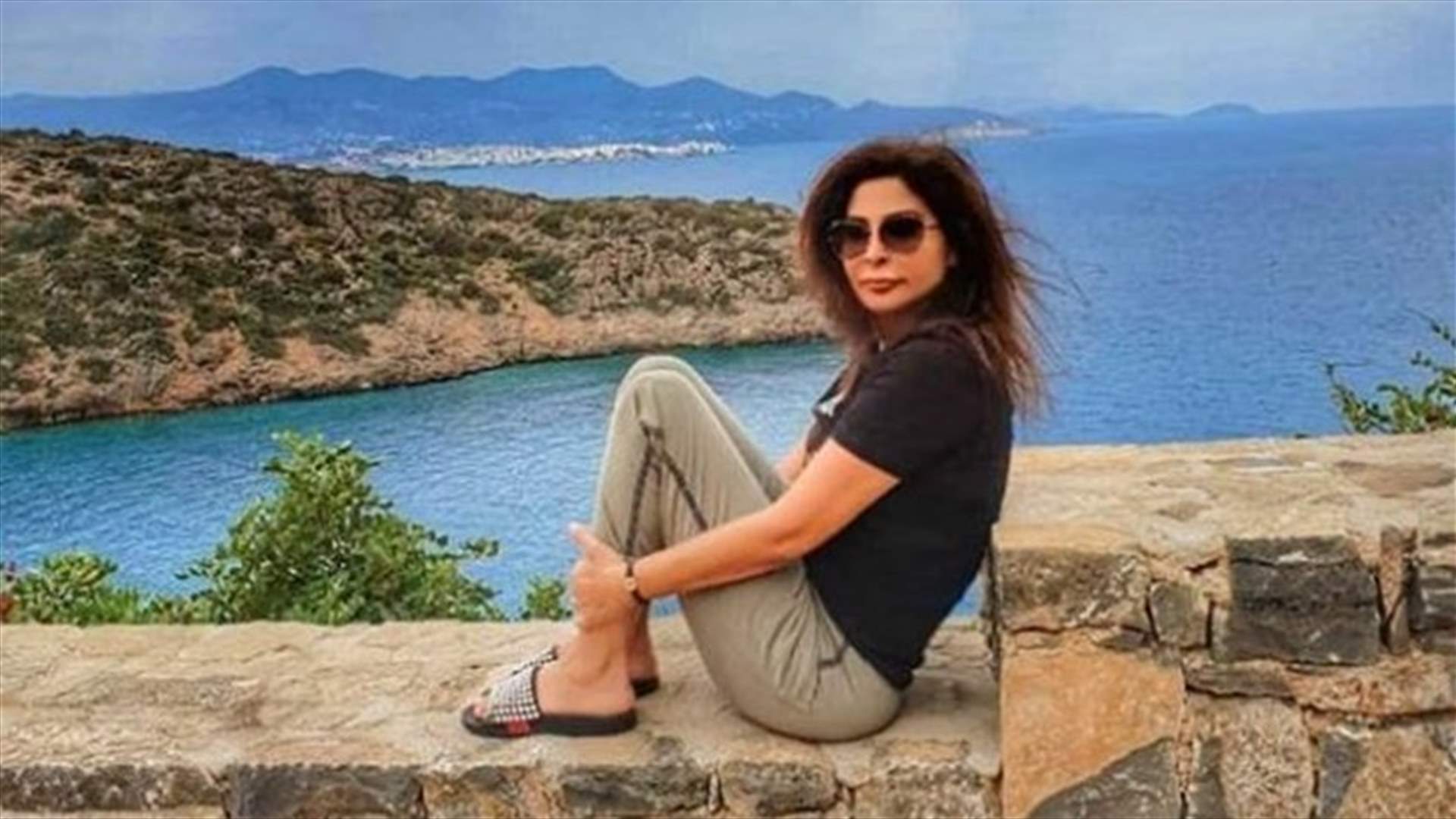 هل طلبت إليسا من الملحدين إلغاء متابعتها؟