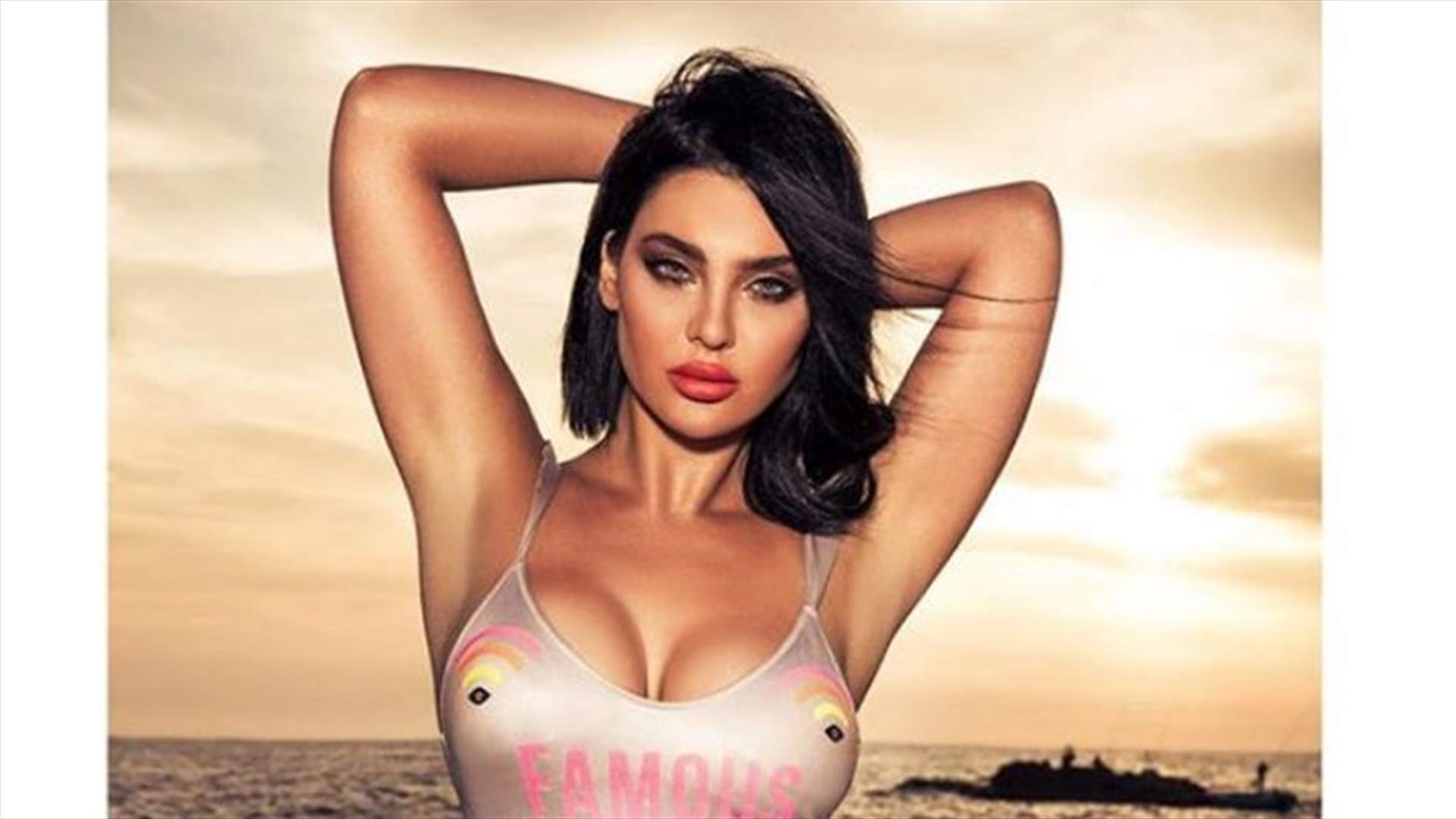 فنان يقبّل قمر على عنقها.. علاقة حب تجمعهما؟ (فيديو)