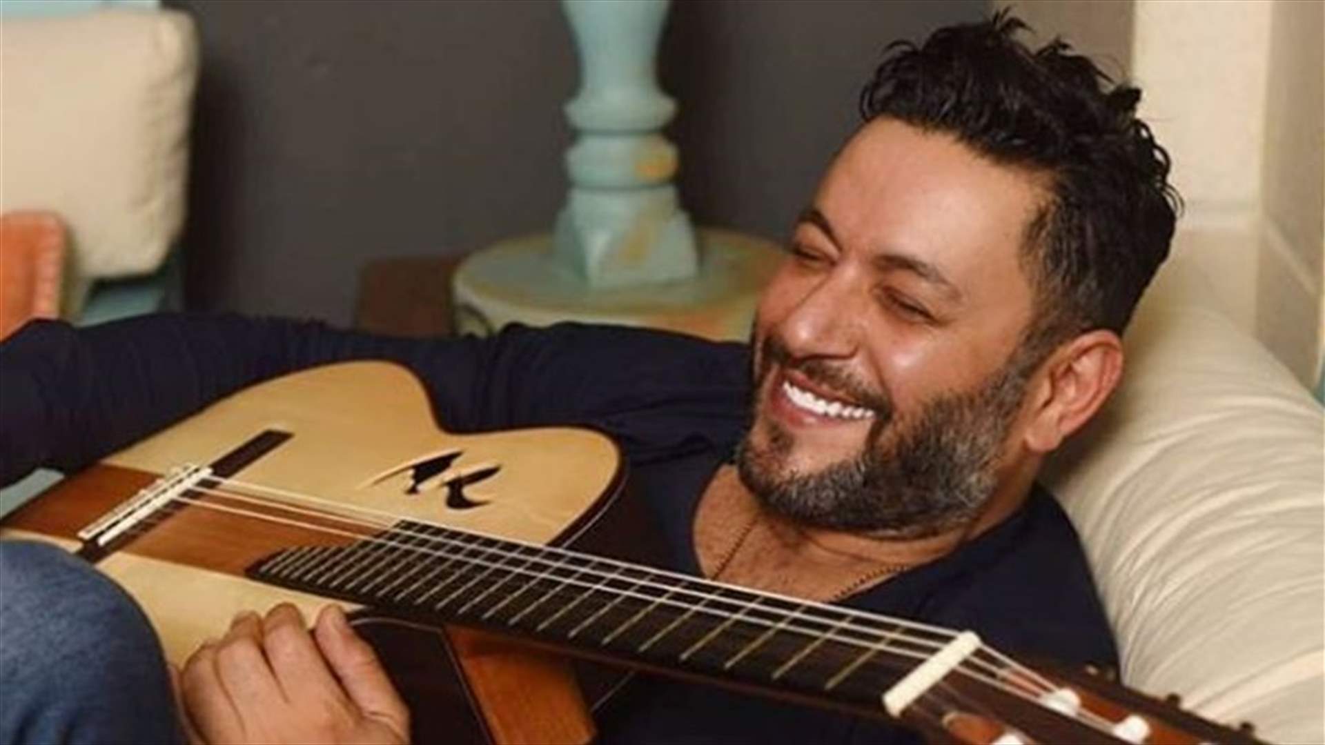إبن زياد برجي في صورته الأولى.. ملاك صغير يشبه والده!