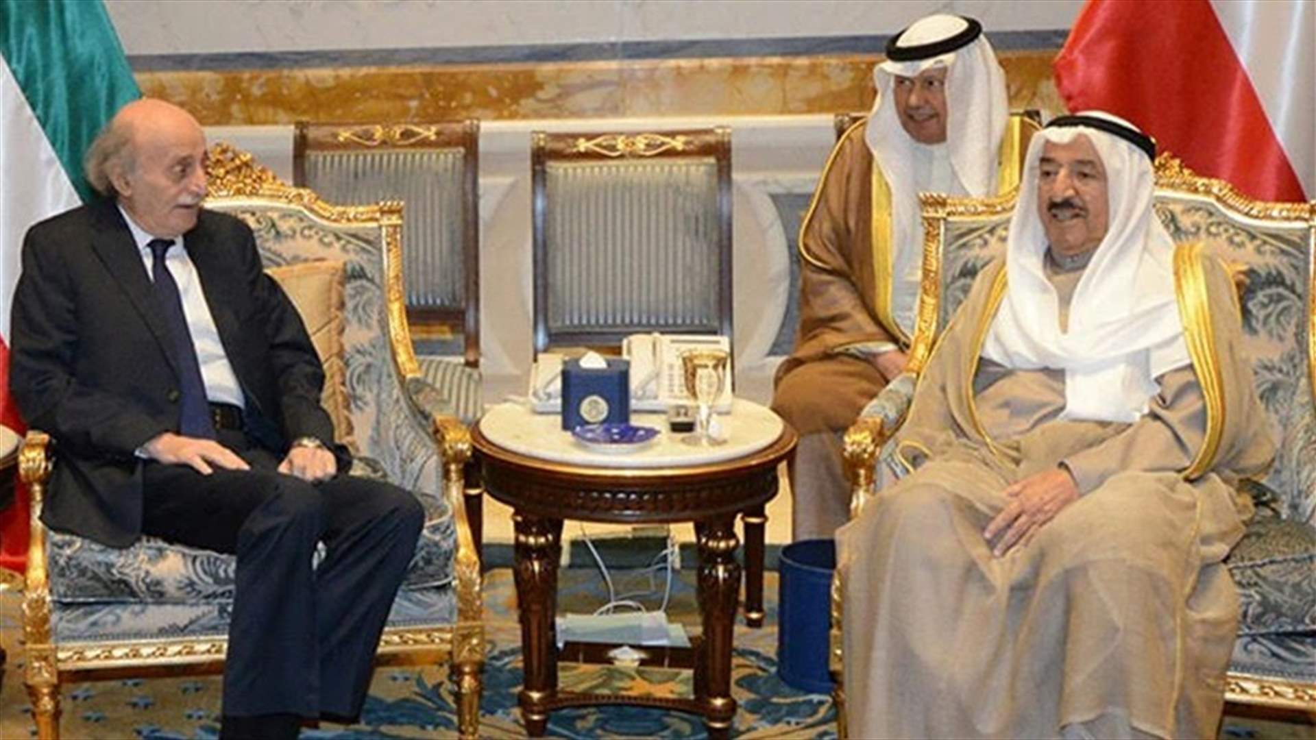 جنبلاط يدين الإساءة للكويت وأميرها: &quot;مواقف بعض الصبية لا تعكر العلاقات التاريخية&quot;