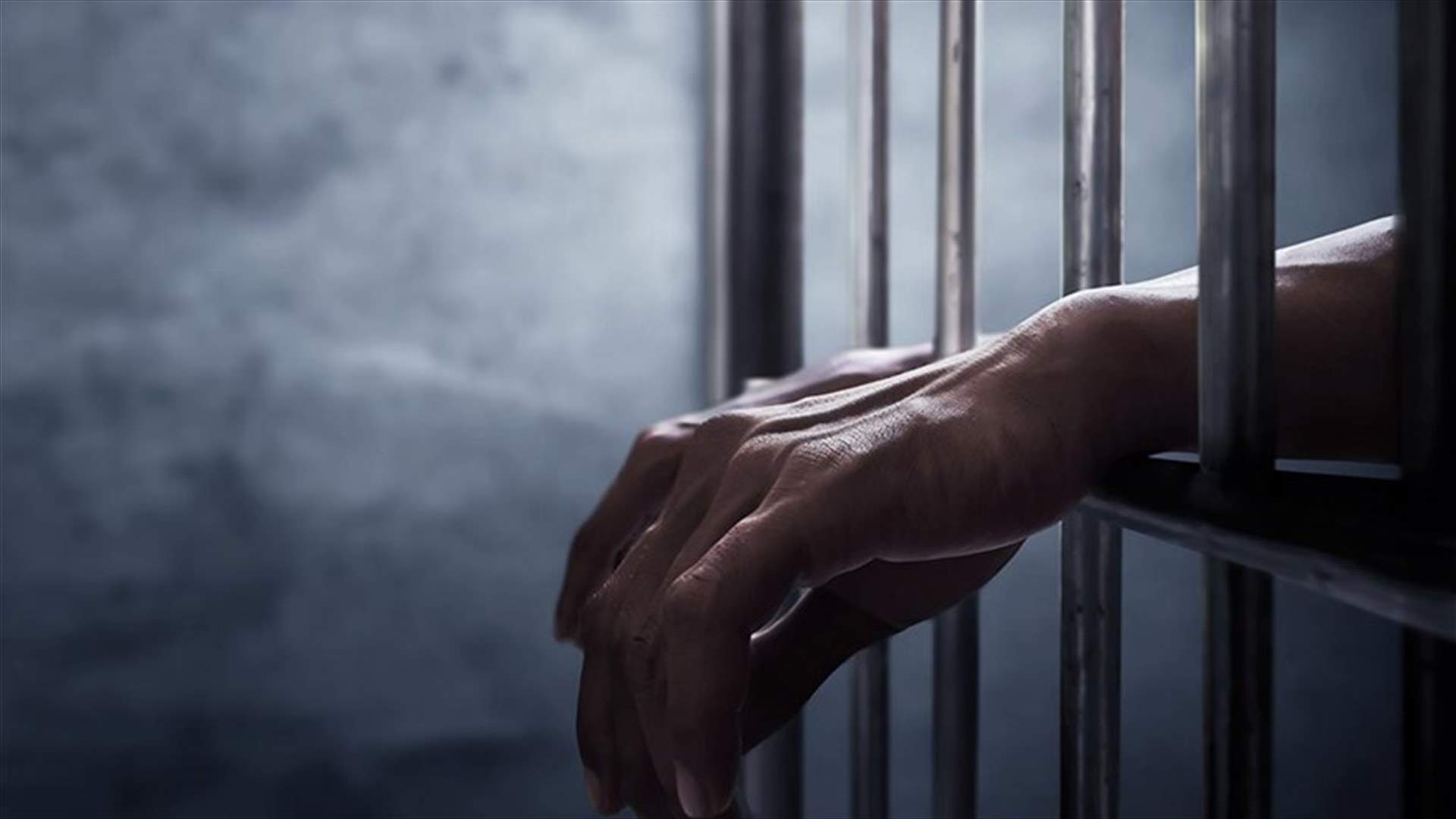 قتل طفله دهسا عن طريق الخطأ ودفنه سراً...