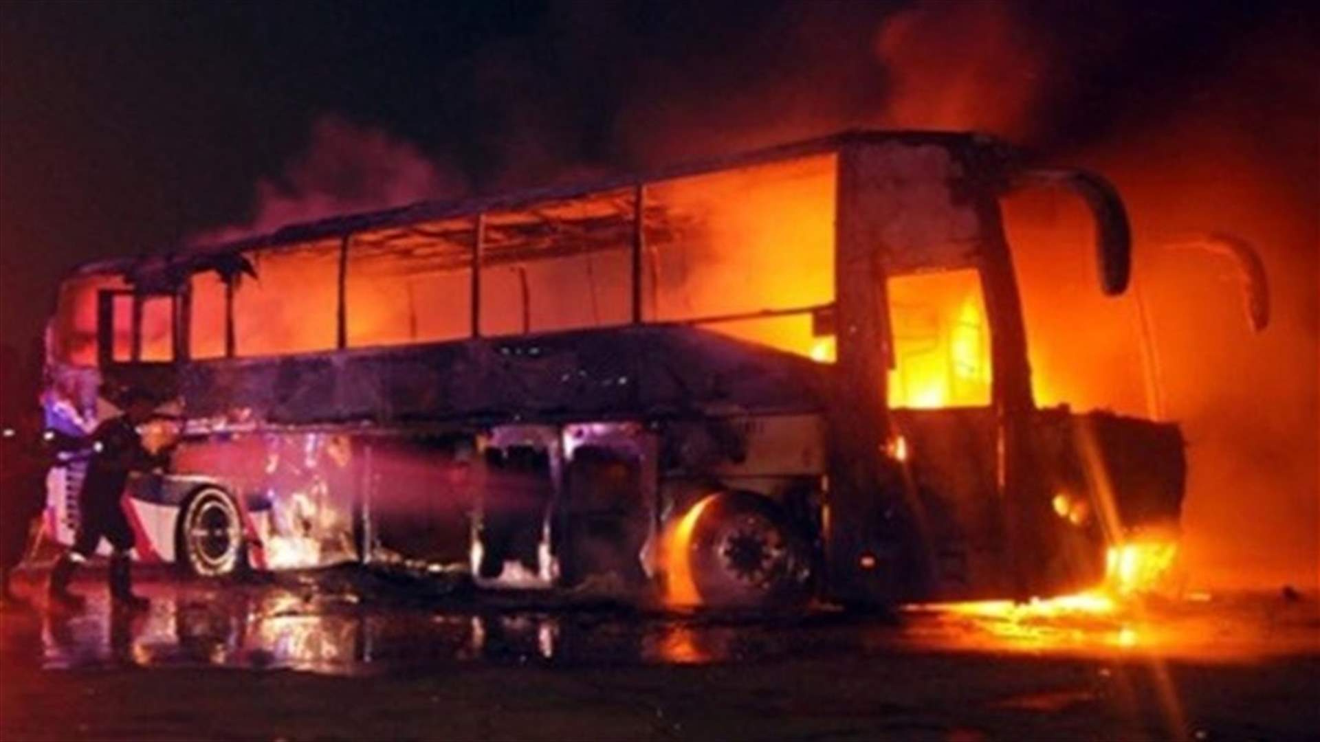 قتلى في اصطدام صهريج بحافلة في إيران