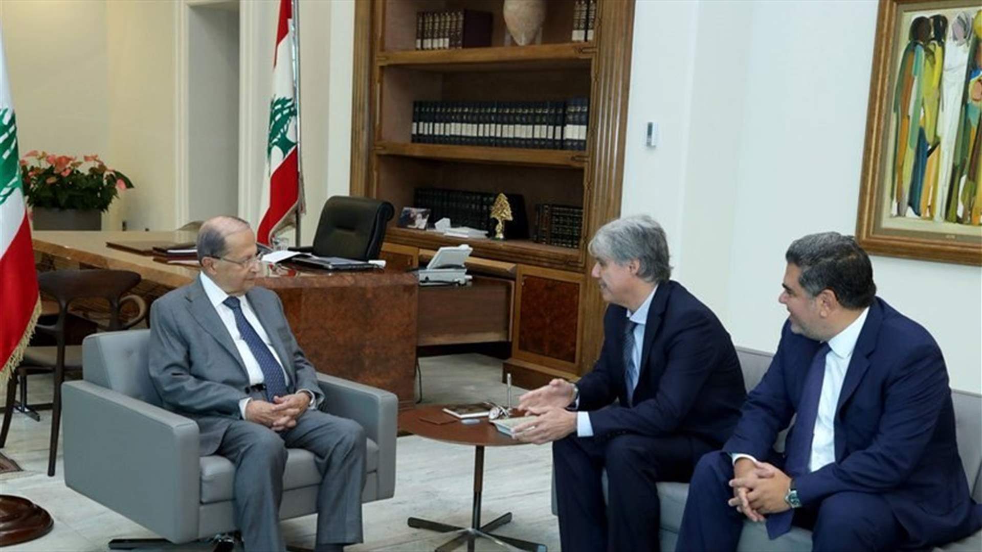 Aoun discusses airport developments with President of SITA Company