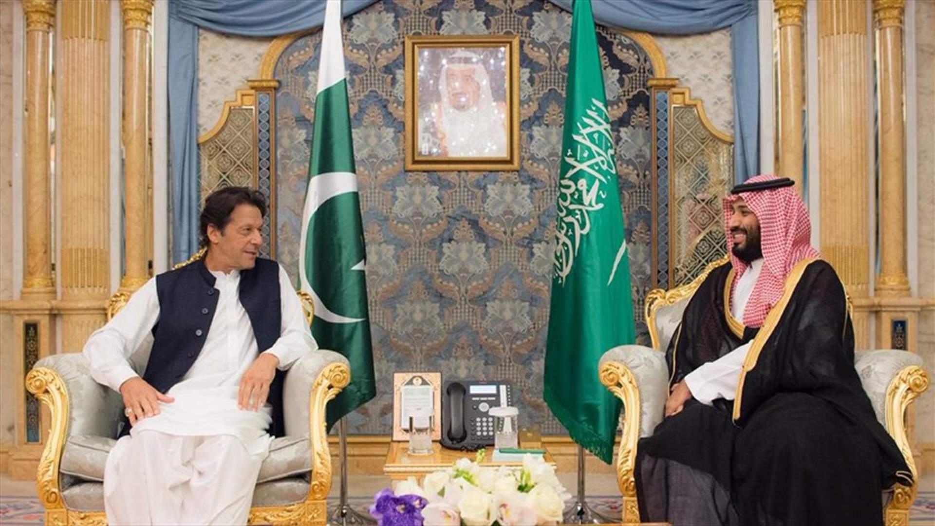 العاهل السعودي استقبل رئيس الوزراء الباكستاني في أول زيارة خارجية له