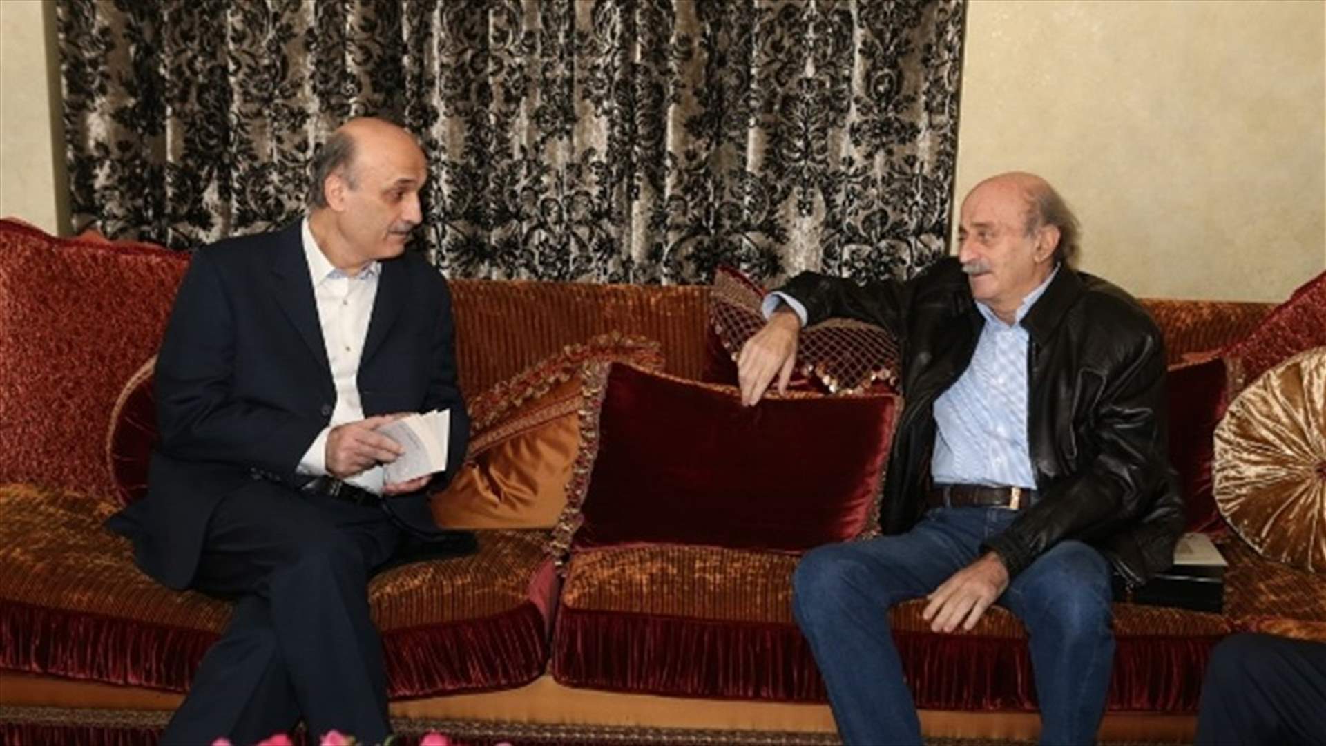 الهدف من رسالة جنبلاط لجعجع... (الشرق الاوسط)