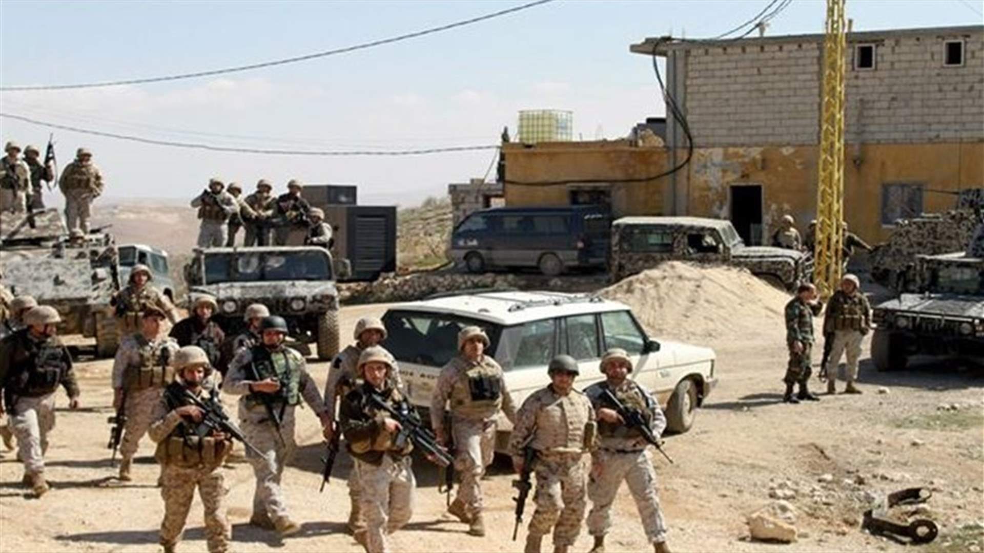 عمليات دهم في الهرمل...  توقيف 10 أشخاص وضبط مخازن وآلات لتصنيع حشيشة الكيف