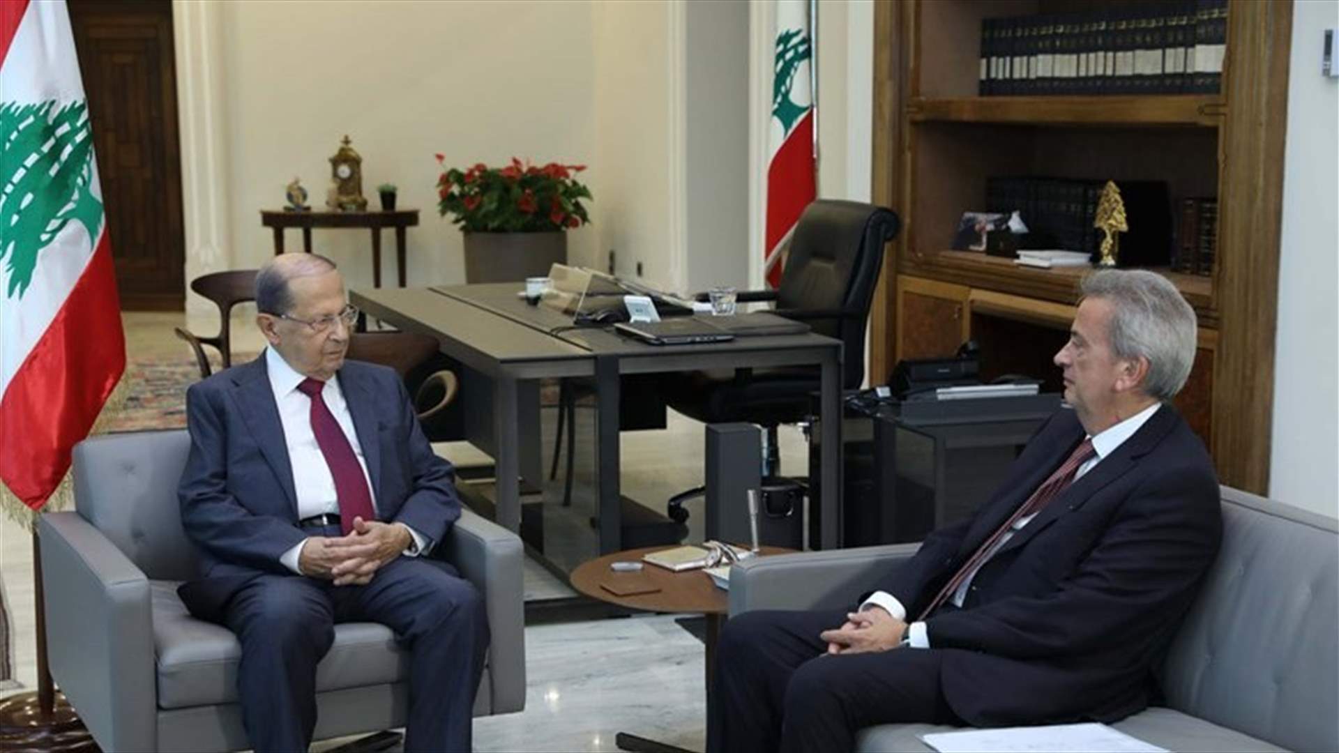 Economic and financial situation focus of Aoun-Salameh meeting