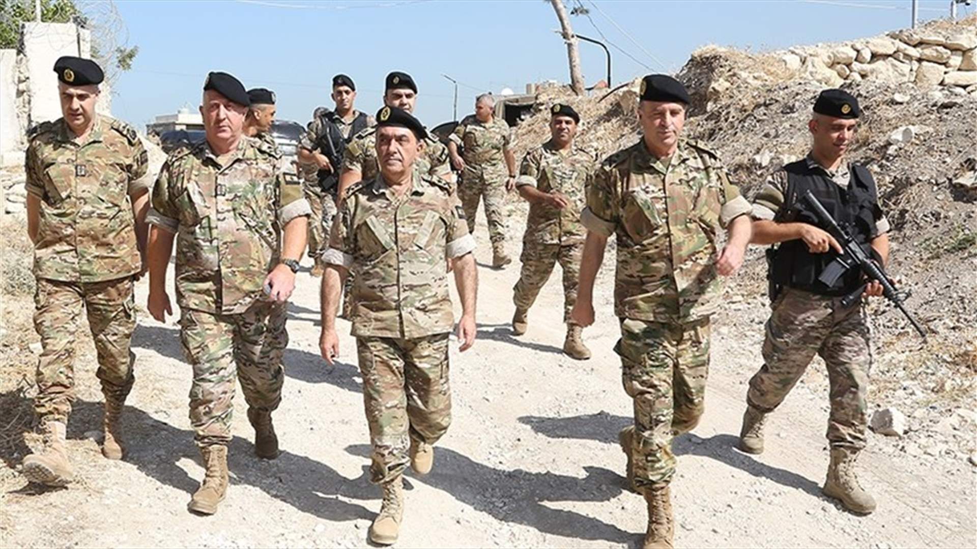 ملاك تفقد قيادة منطقة الجنوب العسكرية ولواء المشاة الأول في صيدا