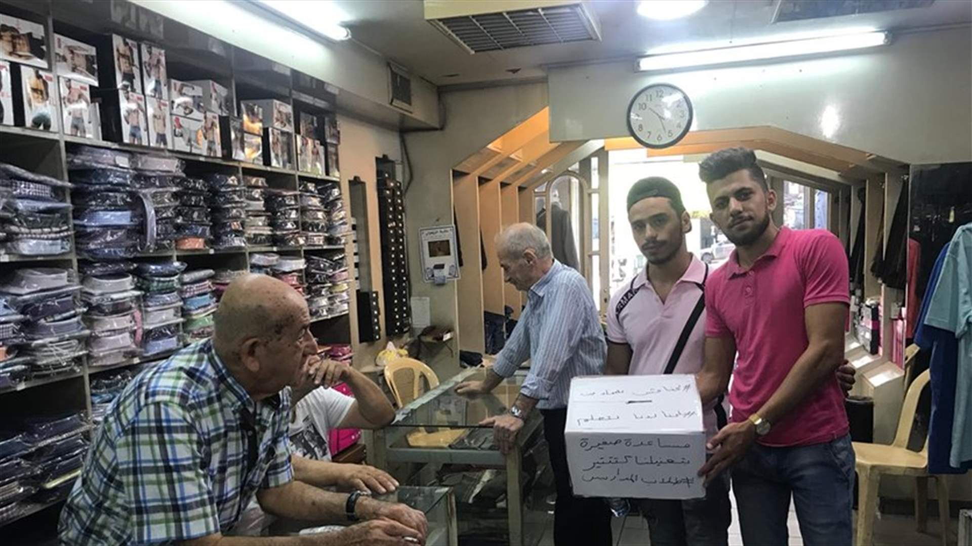 ماذا يفعل هؤلاء الشباب في شوارع طرابلس (صور)