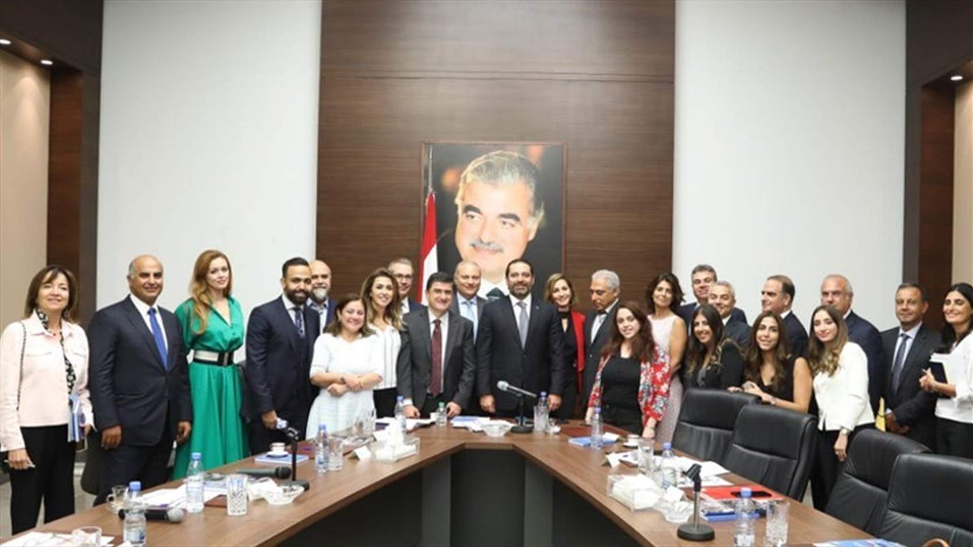 Hariri says seeks further partnership with private sector during meeting with CEOs