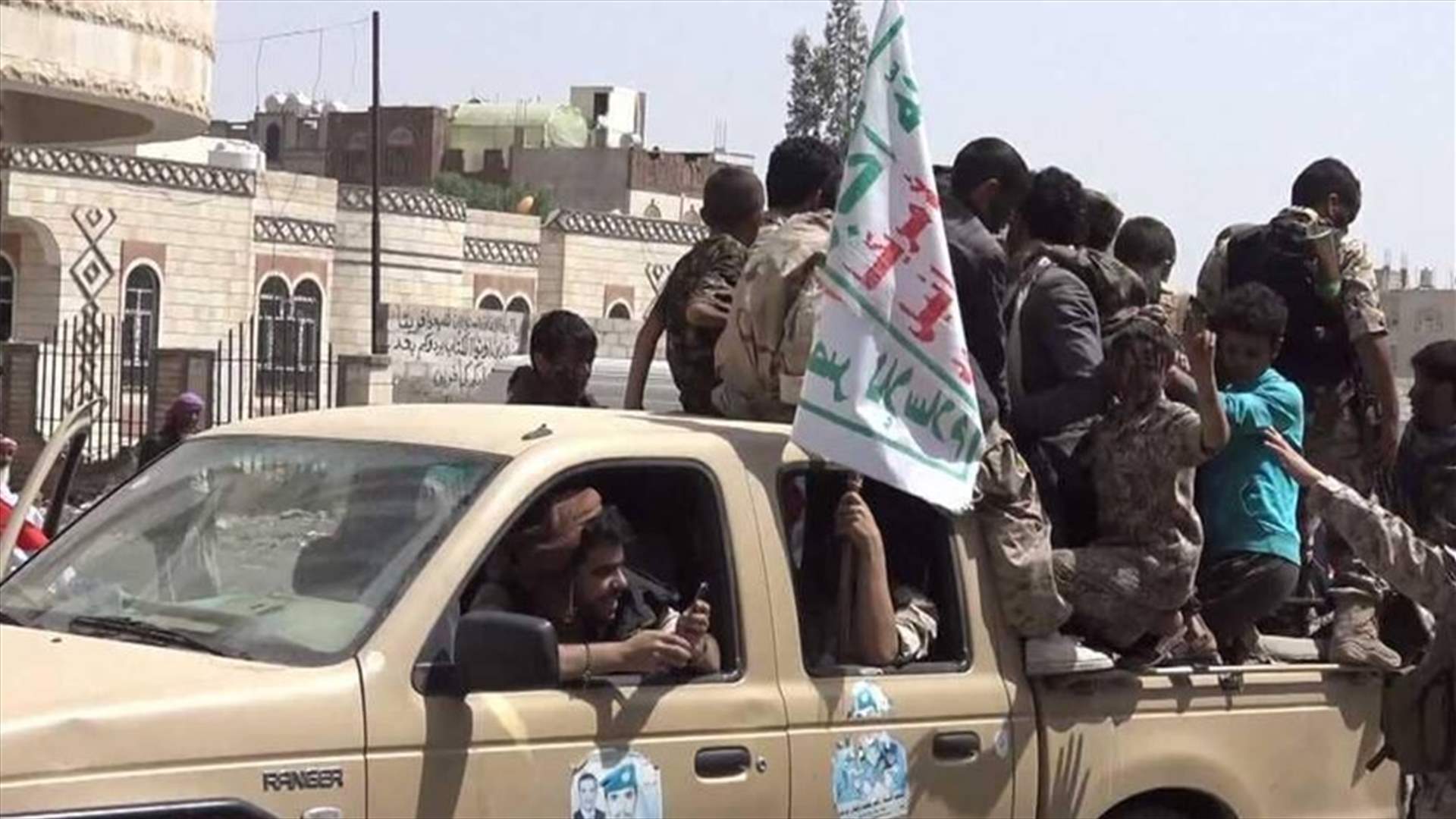 الحوثيون يعتقلون محتجين في صنعاء