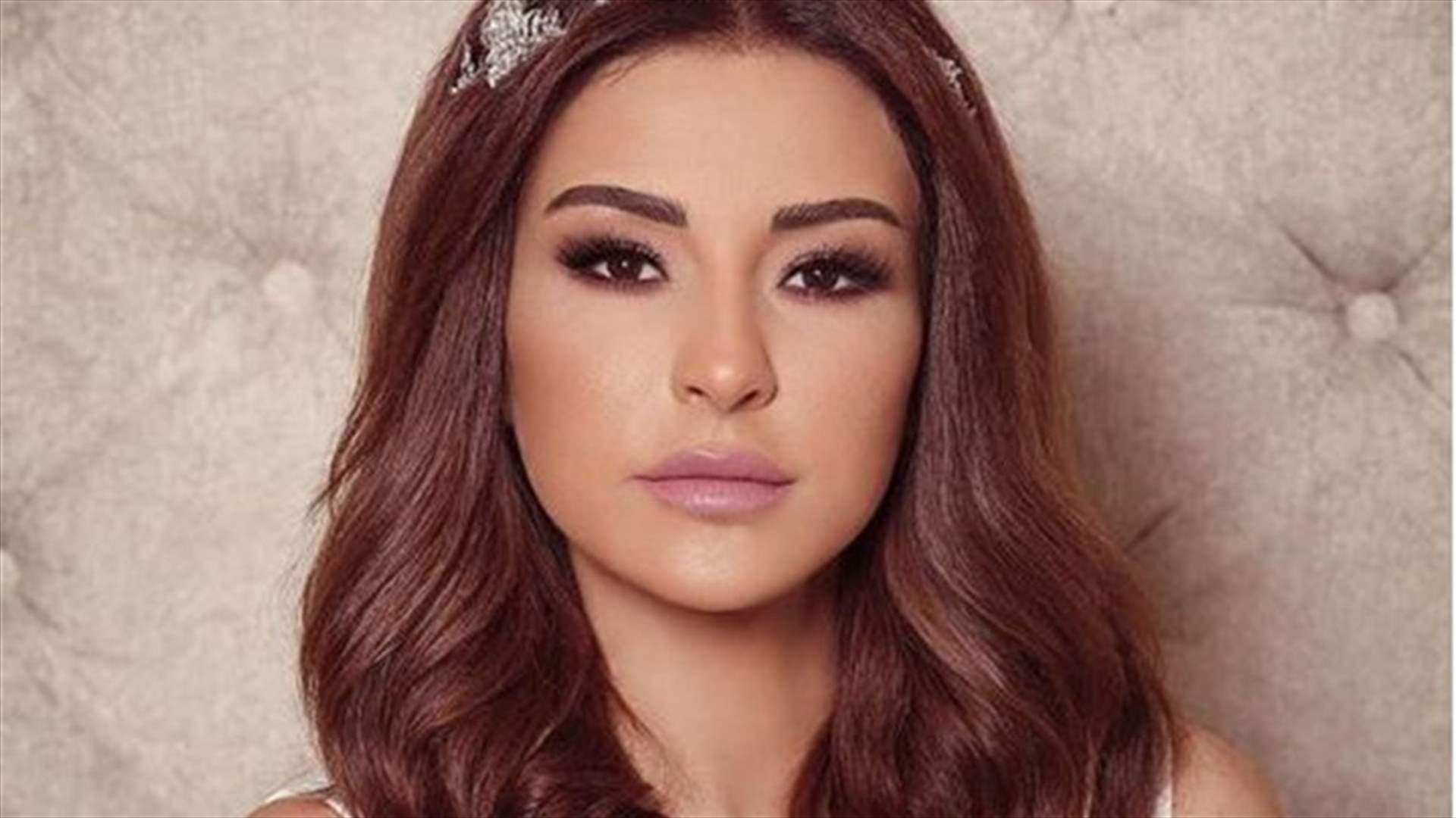 ماغي بو غصن بلوك جديد... تحوّلت إلى شقراء (صورة)