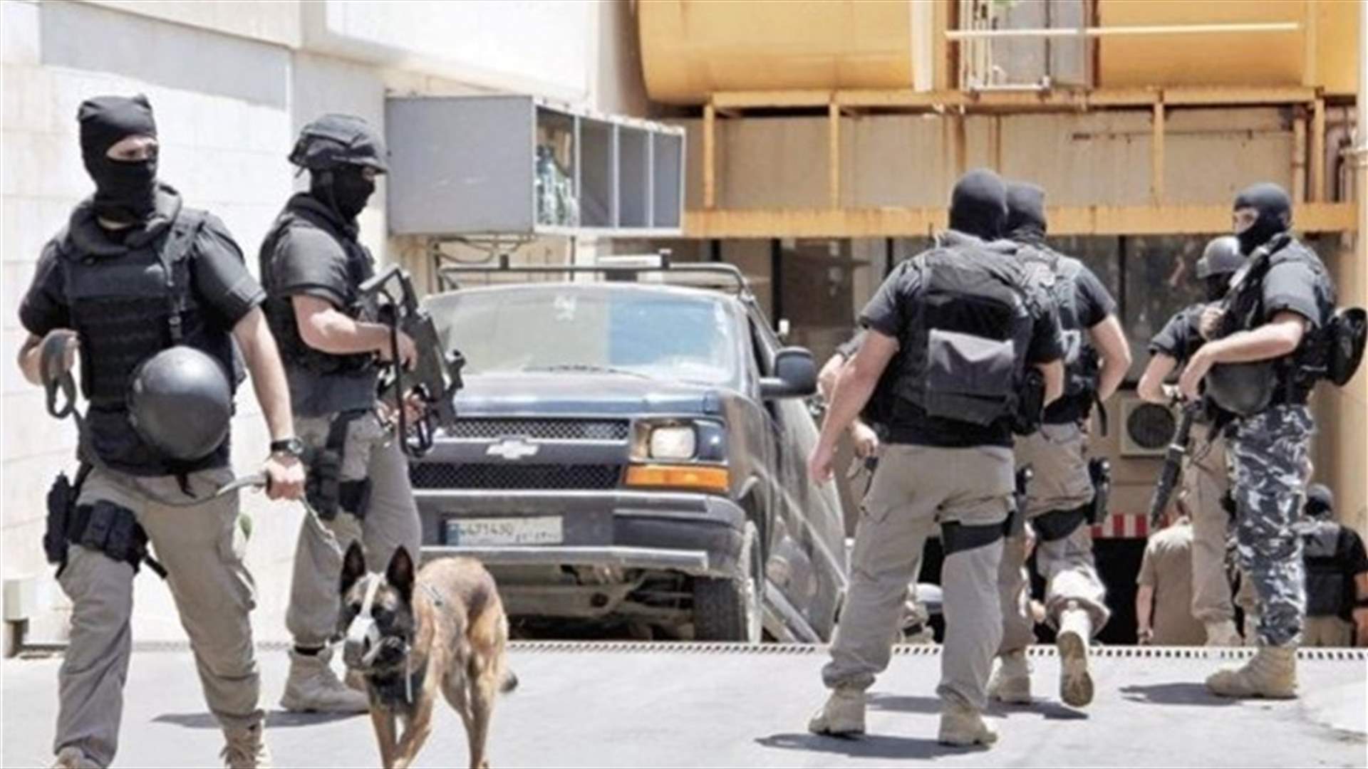 في صيدا...توقيف فلسطيني لاطلاقه النار ونقله ذخائر حربية