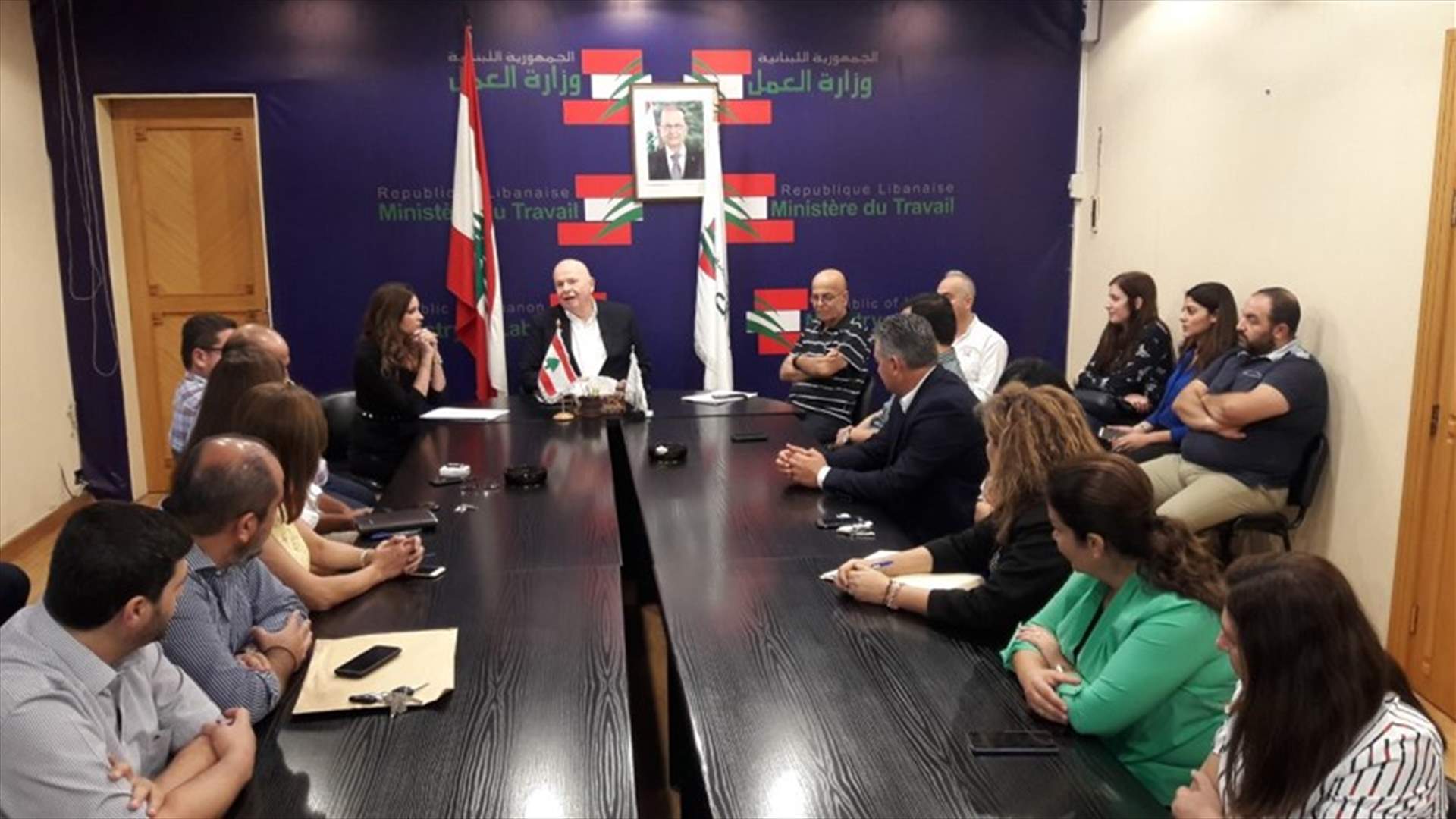 كبارة: الحد من مزاحمة اليد الاجنبية هي من اولويات عمل الوزارة