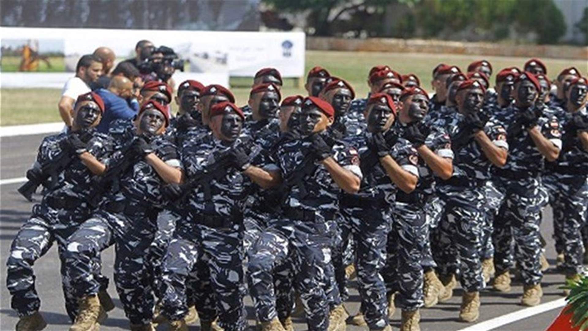 معلومات لـ"الاخبار": حرمان 1300 عسكري من الترقية