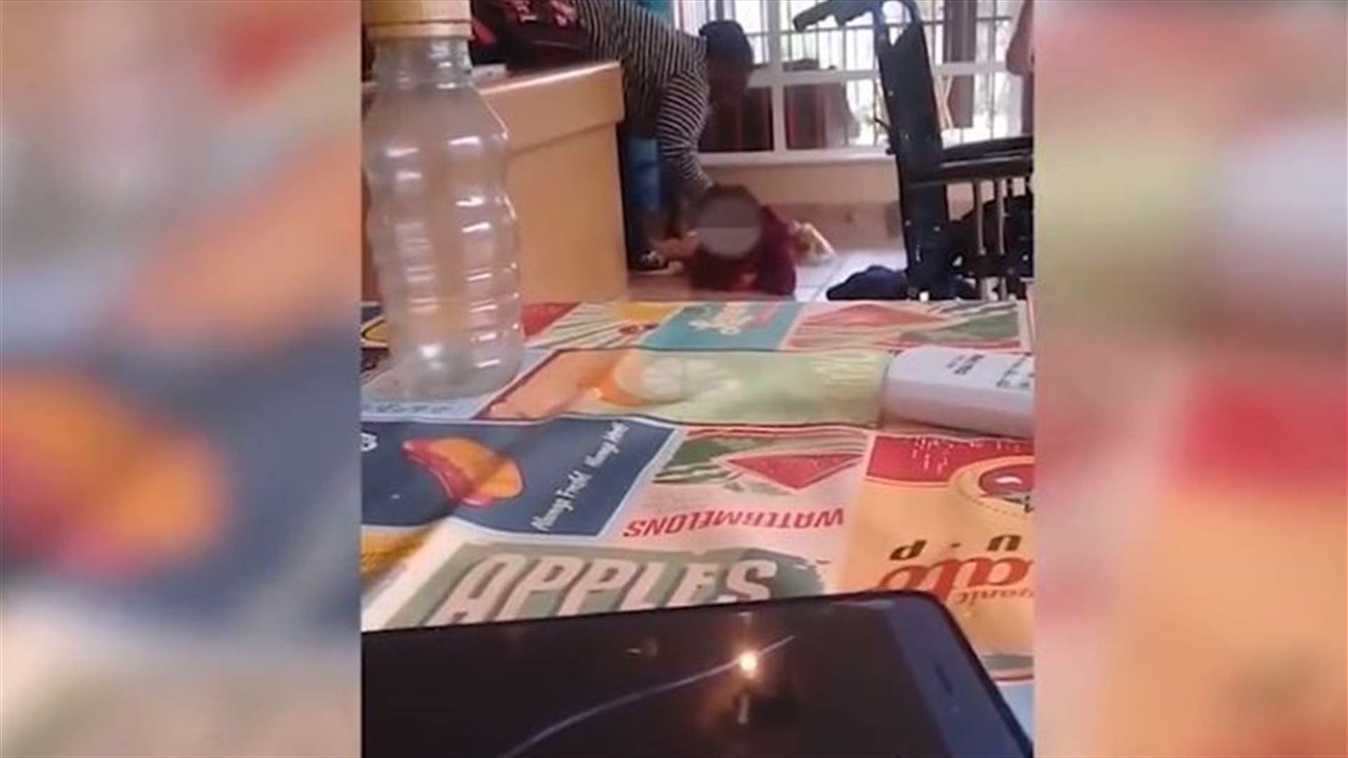 طفلة من ذوي الاحتياجات الخاصة تتعرّض للضرب والشتم في حضانة... فيديو قاسٍ