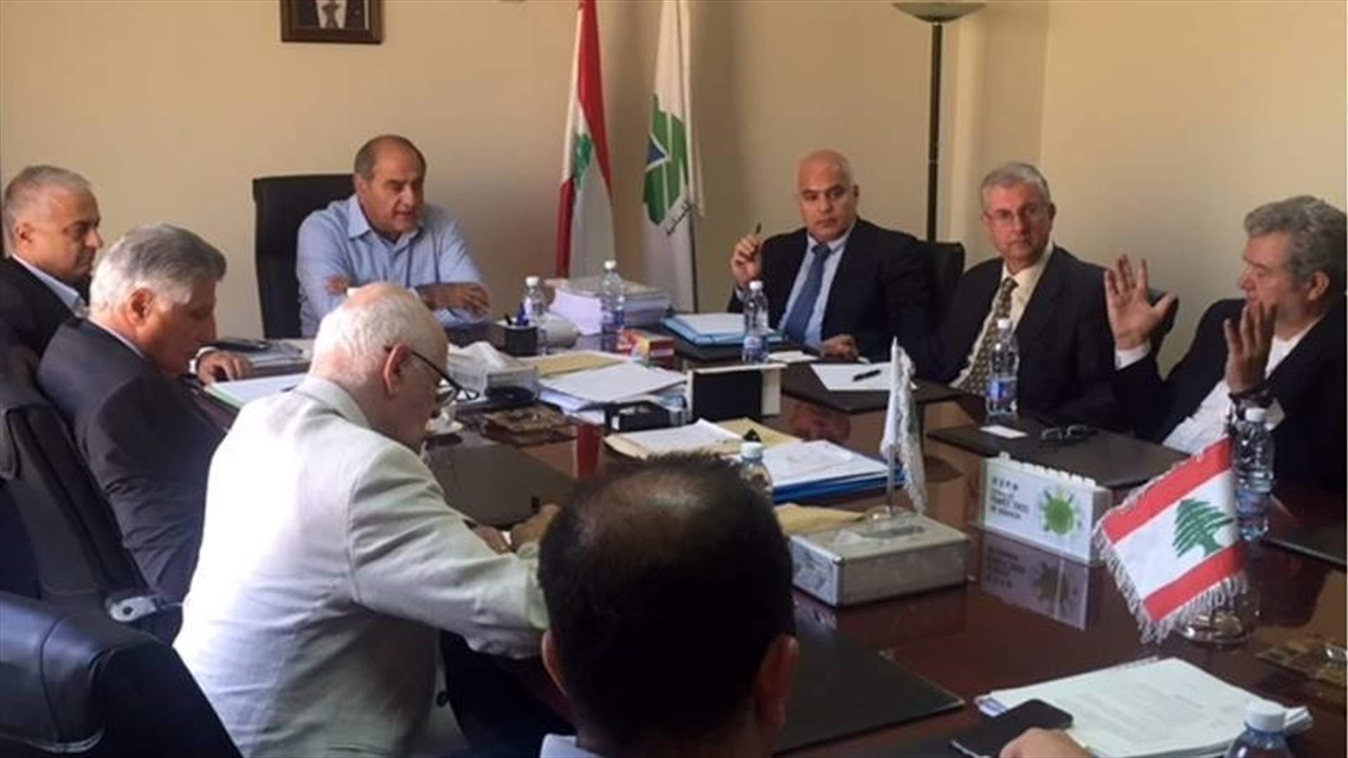 اجتماع في وزارة البيئة بين بلدية بلاط ومسؤولي معمل معالجة النفايات