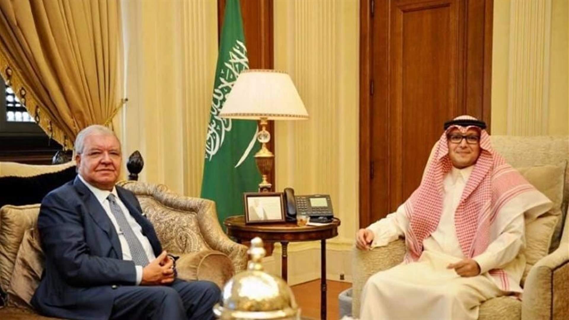 Meeting between Bukhari and al-Mashnouq tackles general situation and bilateral ties