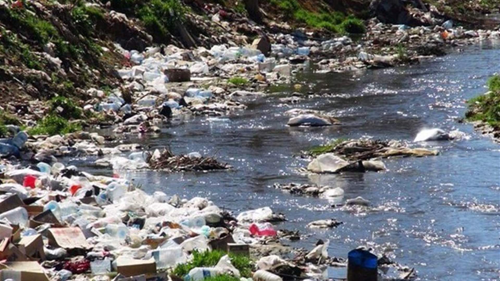 ملوِّثو الليطاني: "اكتشاف" 723 منشأة صناعية غير مرخصة!