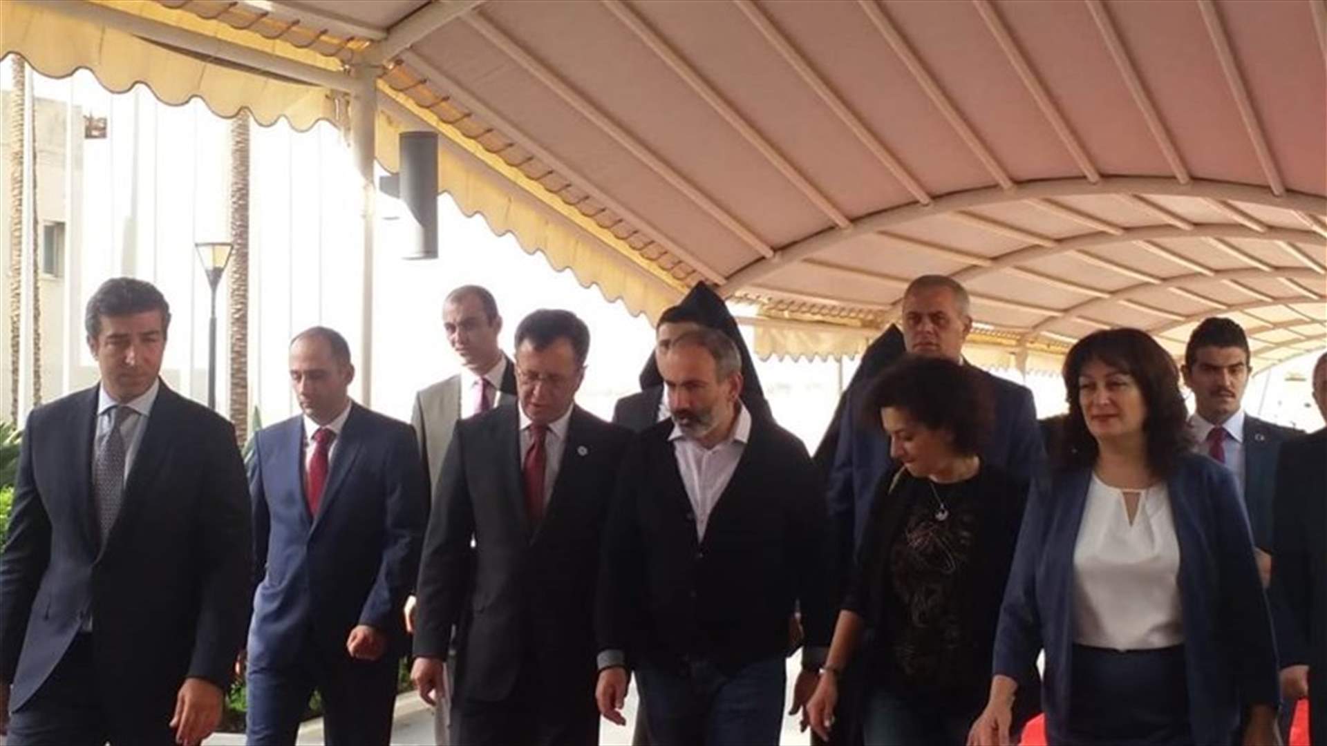 رئيس الوزراء الأرميني يصل إلى بيروت
