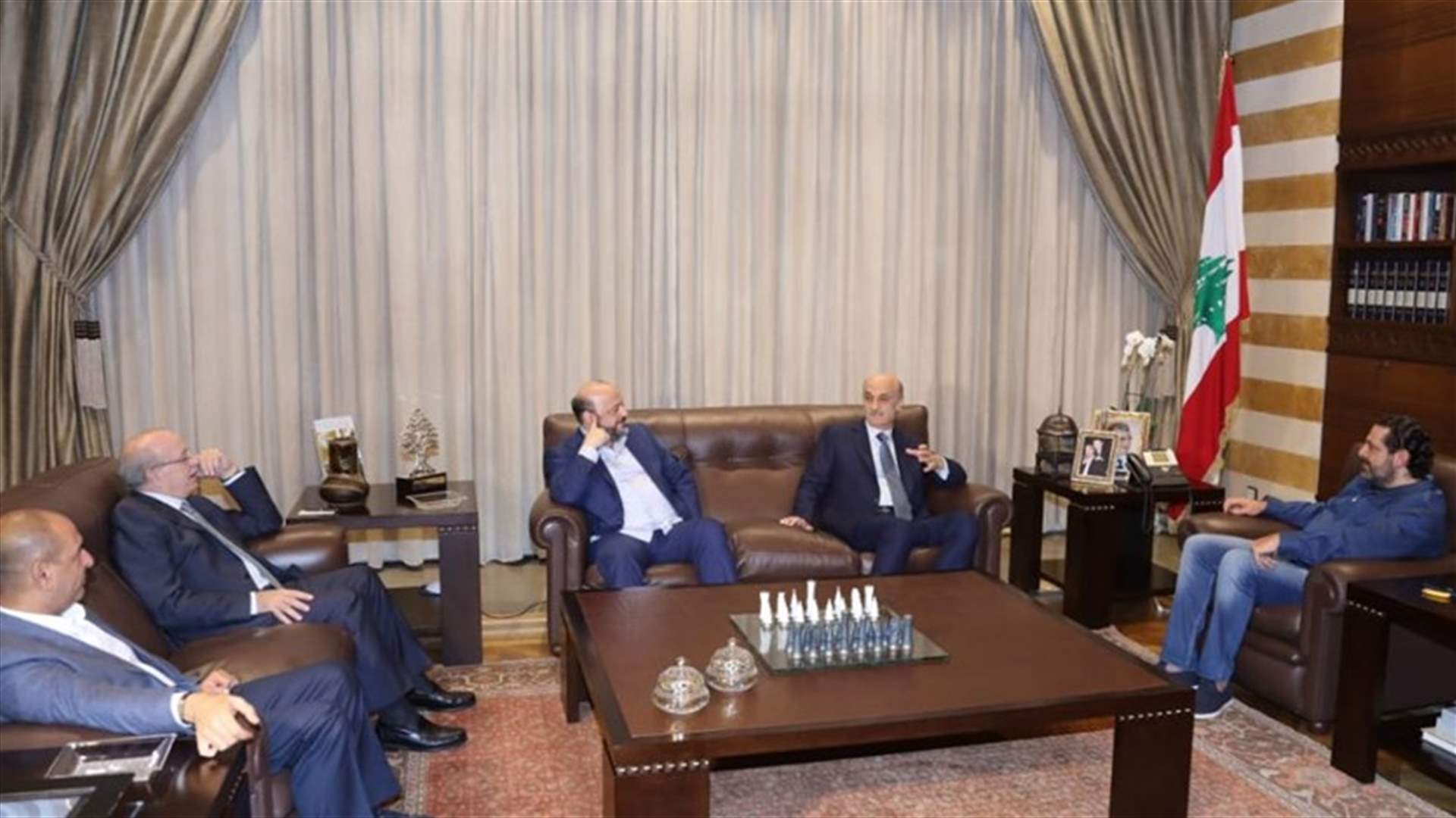 جعجع في بيت الوسط