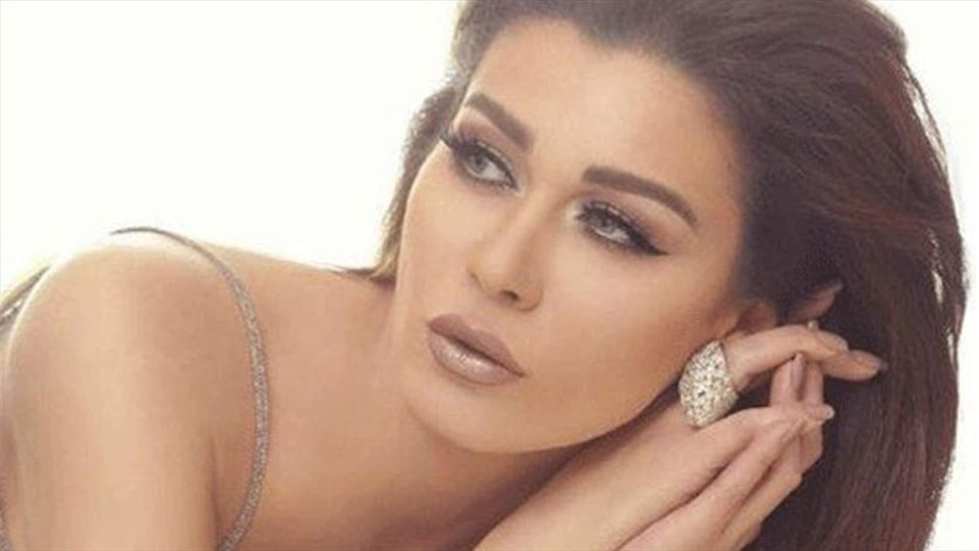 نادين الراسي: "كل الفنانات بيضهروا على رجالهم.. فينا نروق؟"