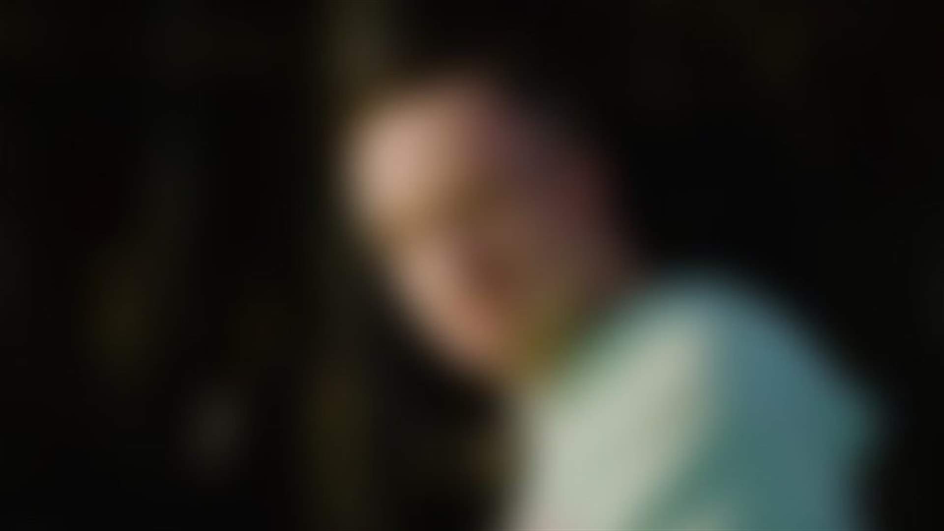 وفاة نجم أثناء تصويره فيديو كليب على جناح طائرة
