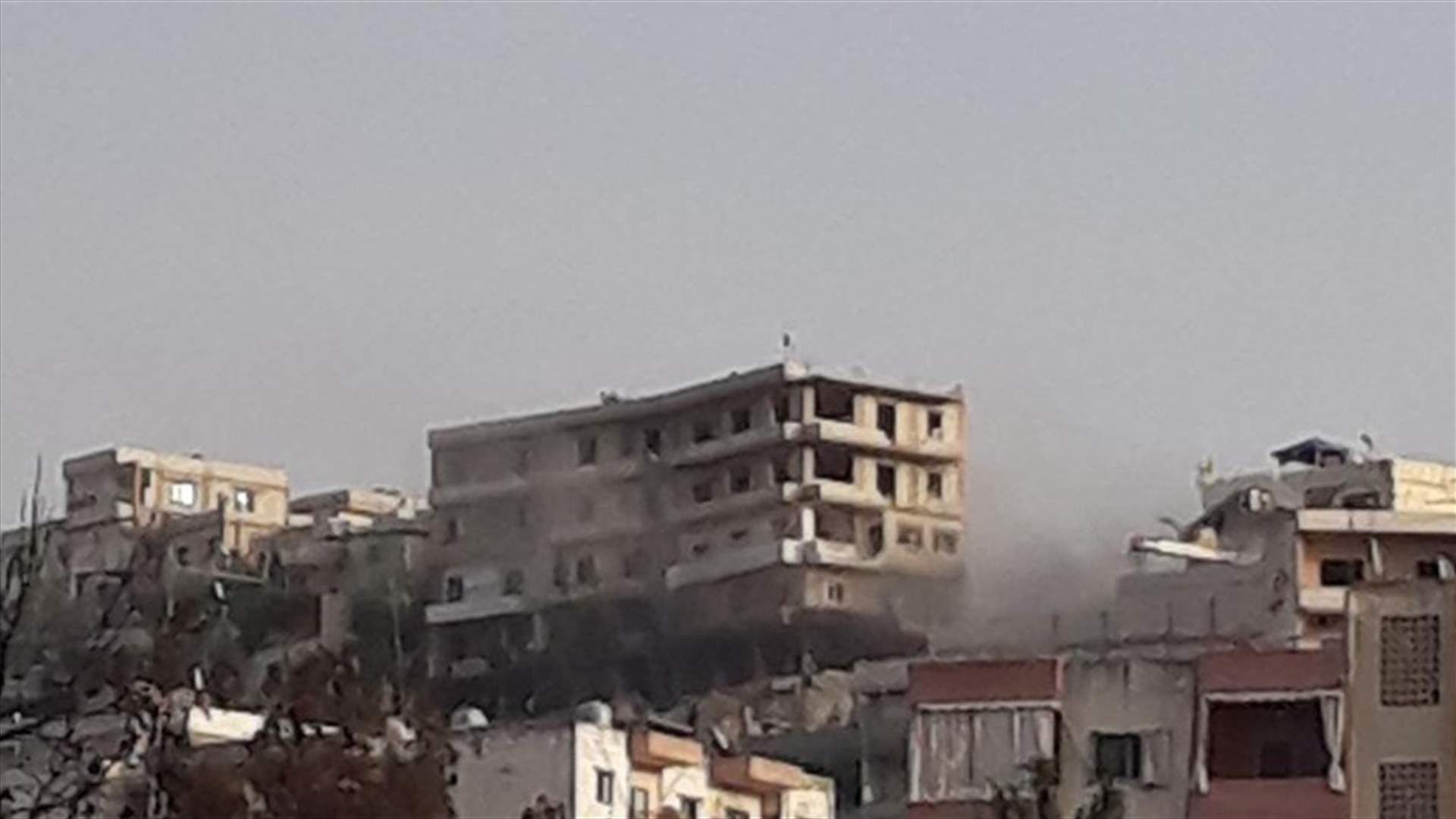 الجيش يفجر عبوة في مخيم المية ومية