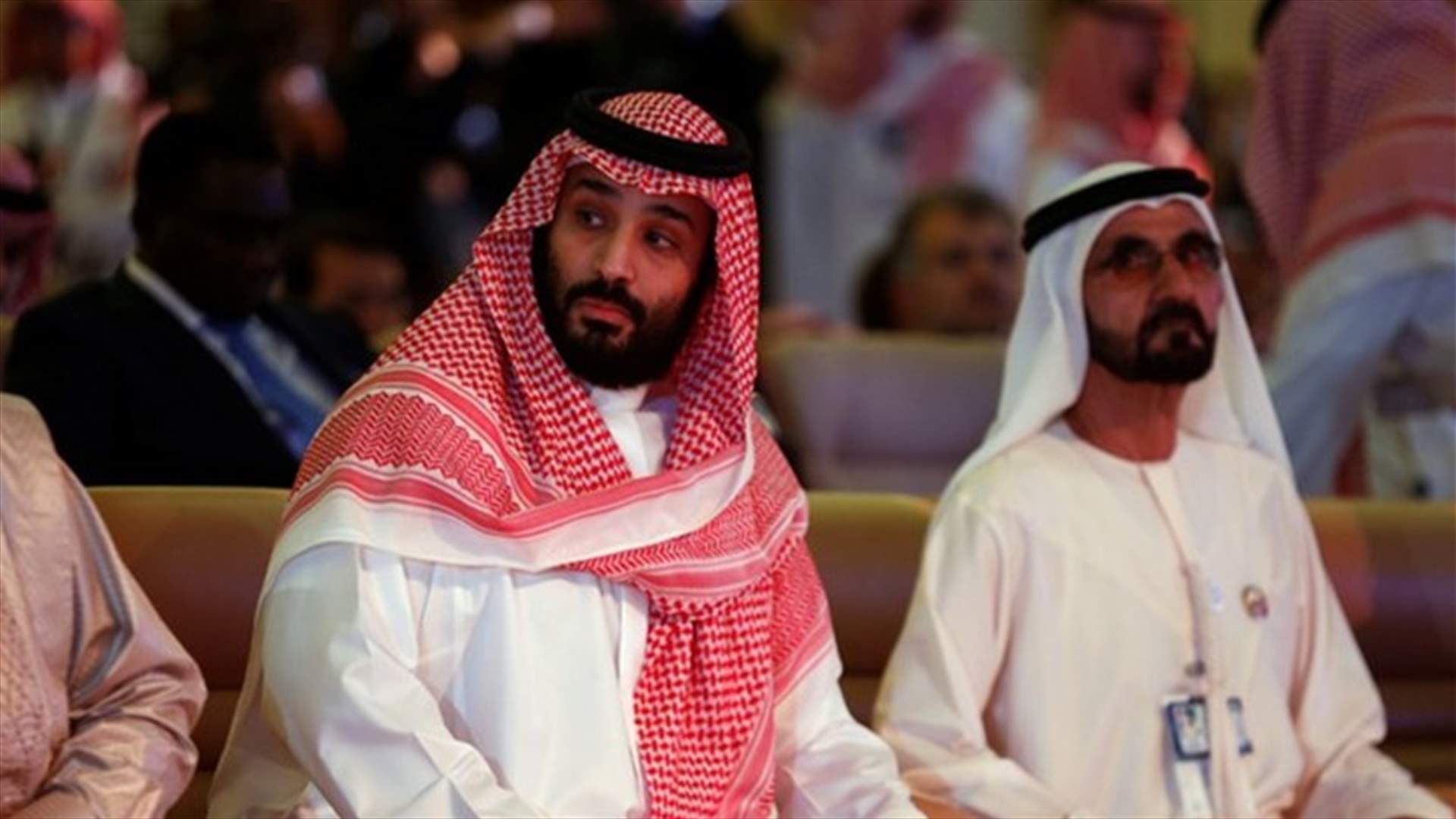 ولي العهد السعودي ممازحا: الحريري في المملكة ليومين فلا تقولوا أنه مخطوف (فيديو)