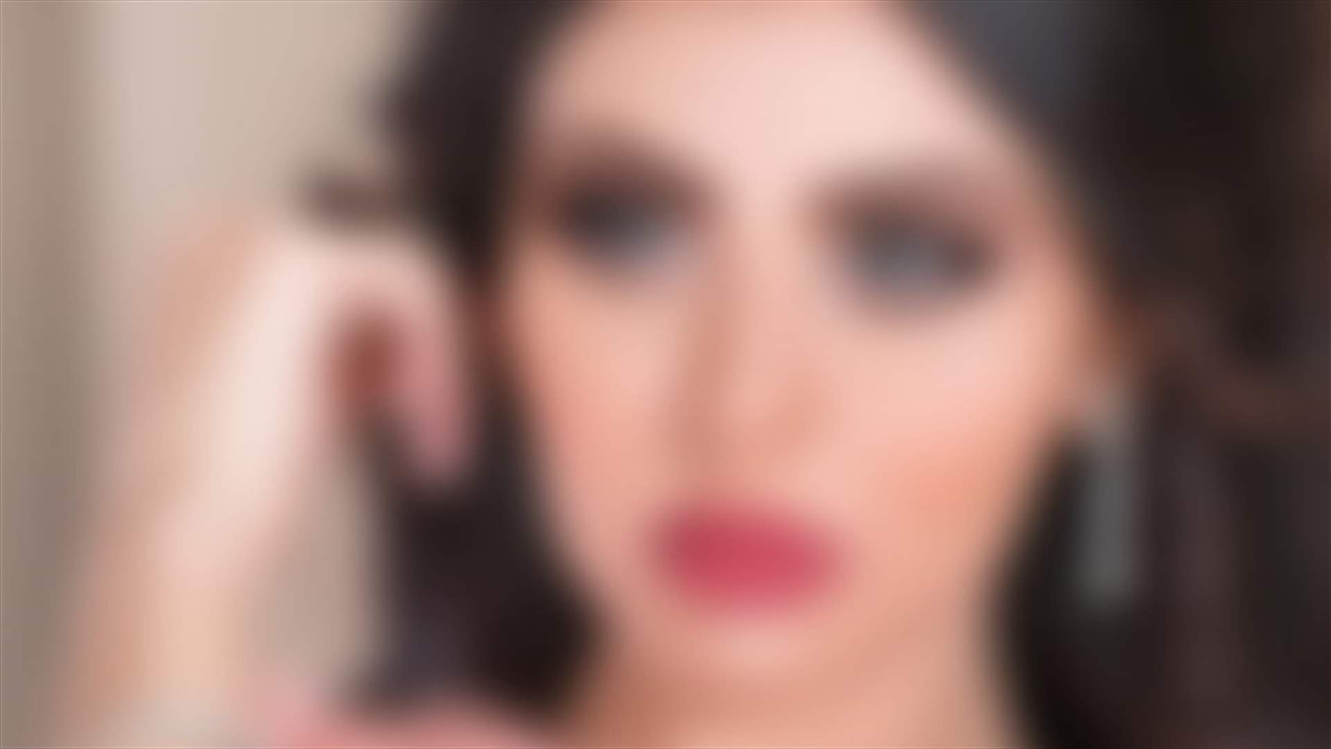 إنتشار صور إباحيّة لنجمة عربيّة.. نسف تعب ومجهود سنوات!