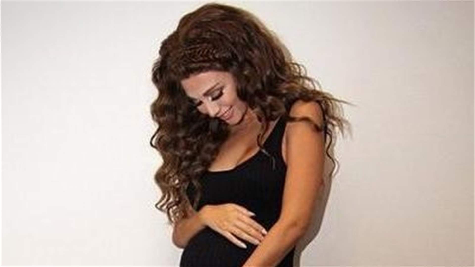 هل ميريام فارس تخفي حملها بعد مرضها وابتعادها عن الأضواء؟