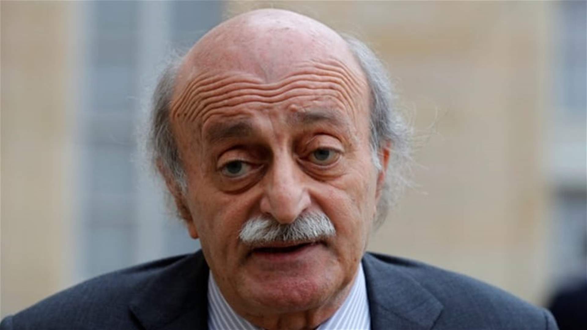 جنبلاط يغرّد عن " العاصفة المبتورة"...
