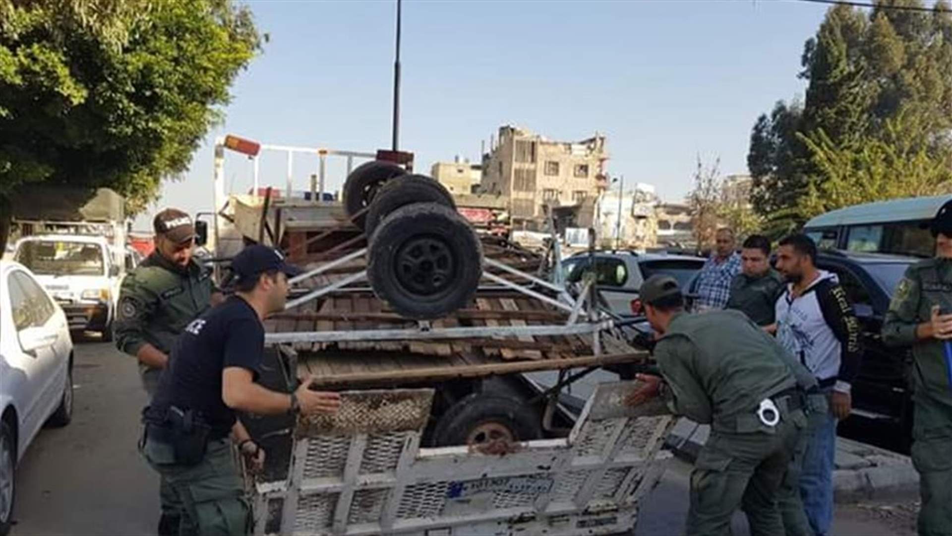 شرطة بلدية طرابلس تصادر عربات جر في محيط نهر ابوعلي والتبانة