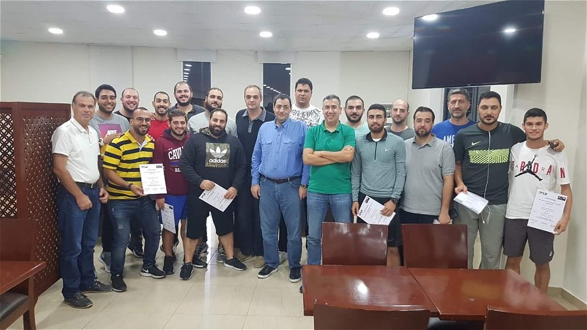 اختتام دورة دراسة مدربين كرة السلة مستوى اول