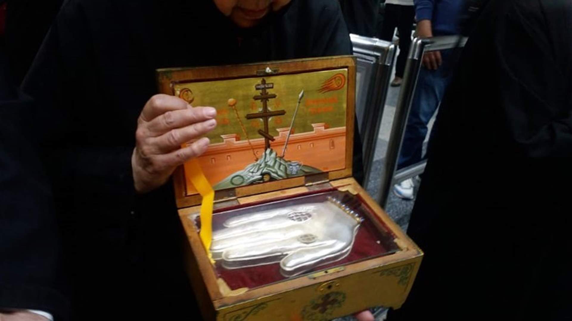 Relics of two saints arrive to Beirut, coming from Greece
