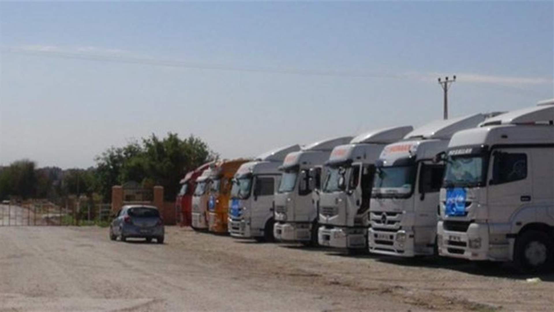 UN aid trucks reach remote Rukban camp in Syria - local council member