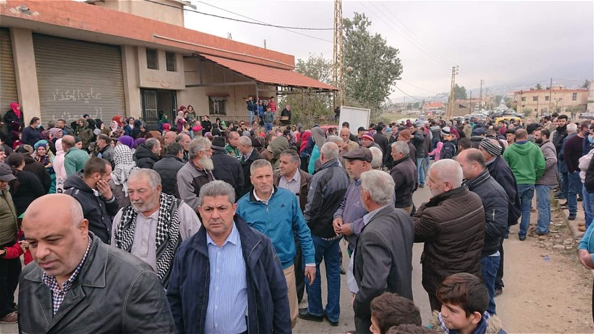 اعتصام في بلدة حوش الرافقة احتجاجا على تزايد ضحايا مرض السرطان نتيحة تلوث الليطاني