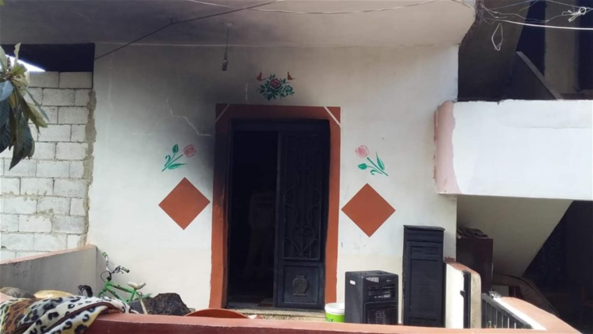مناشدة من ببنين لمعالجة المصابة بحريق في البلدة اليوم